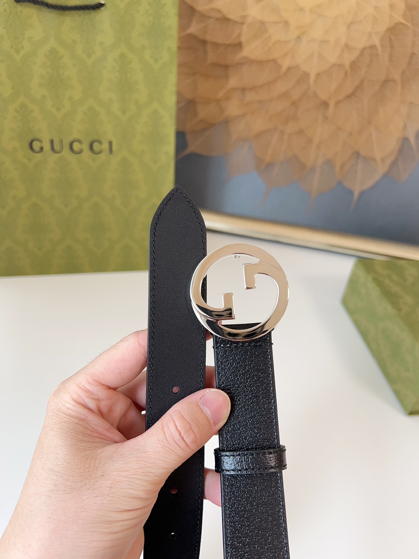 GUCCI新品圆形互扣式双G搭扣宽度3.0cm经典猪皮纹女士腰带