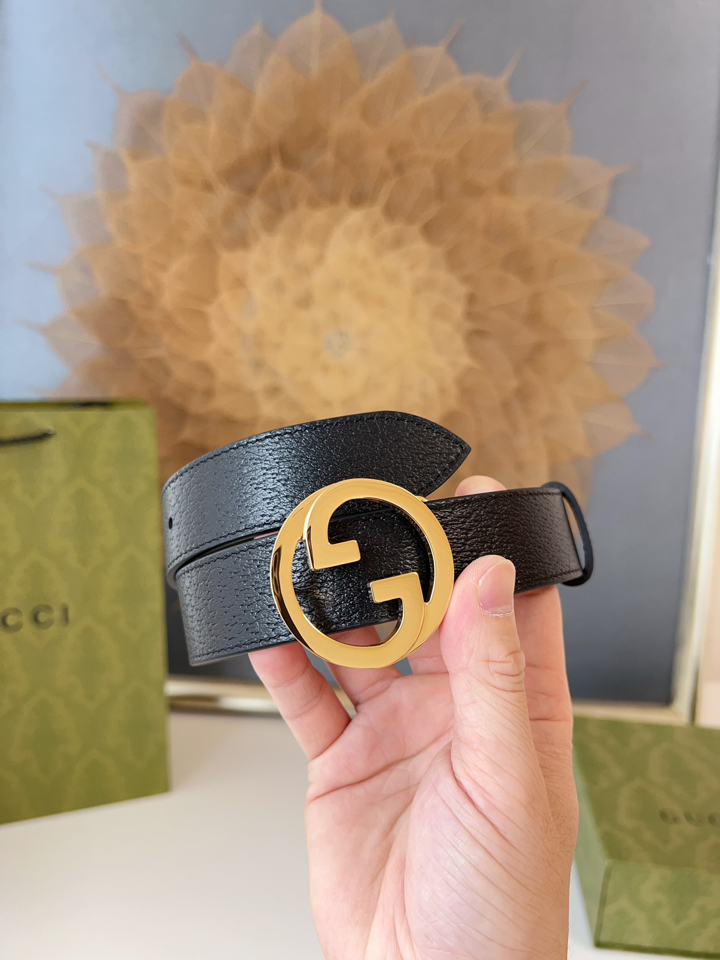 GUCCI新品圆形互扣式双G搭扣宽度3.0cm经典猪皮纹女士腰带