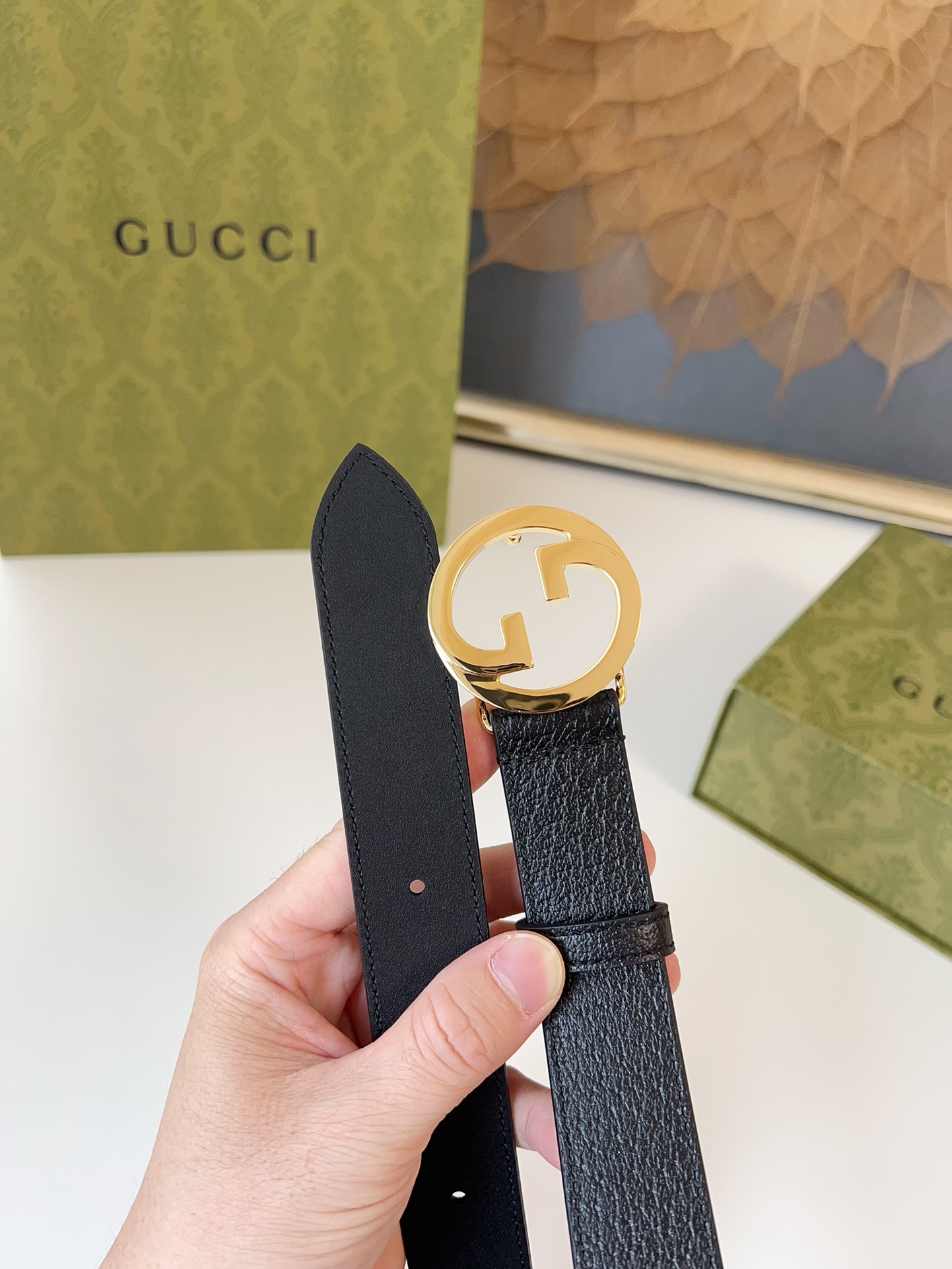 GUCCI新品圆形互扣式双G搭扣宽度3.0cm经典猪皮纹女士腰带