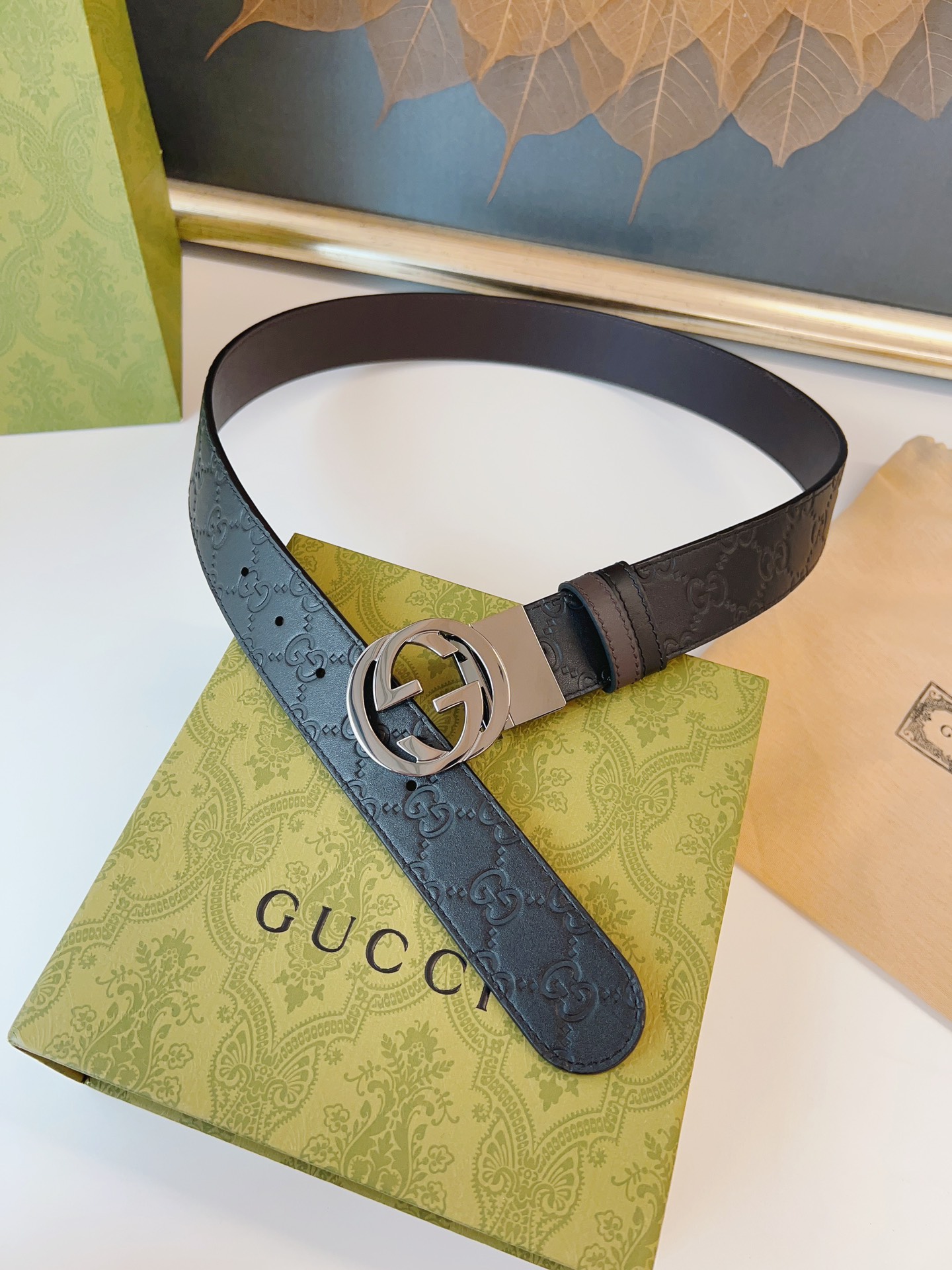 Gucci3.7专柜同步双面进口原厂皮.旋转五金扣双面使用内衬咖啡色进口底皮.专柜品质