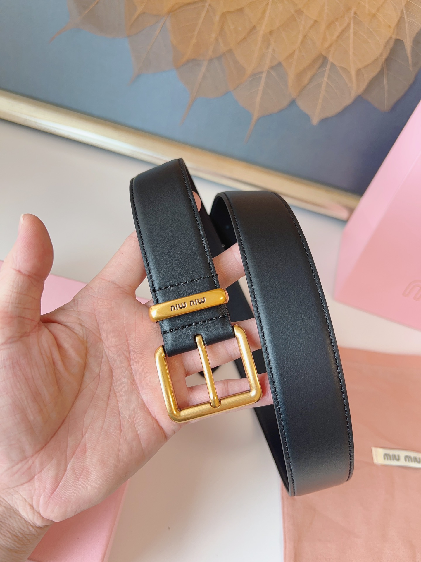 Elegant Miumiu Leather Belt with Logo, Double-sided Calves, Metal Buttons, Laser Engraved. - 图片 8