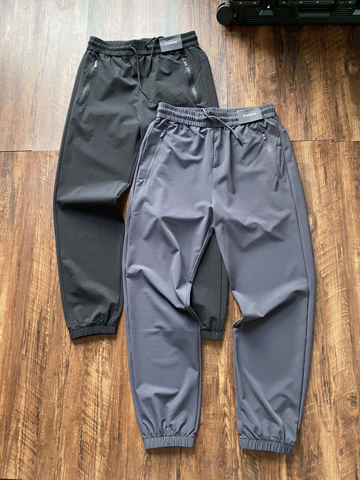 Lulu Men's Bottoms Lululemon ® athletica abc SeriesMen's Lulu Men's Bottoms yoga