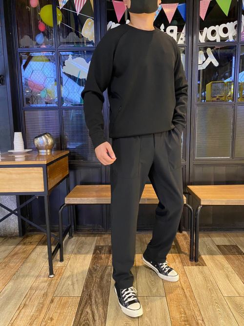 Men's Autumn Crew Neck Sweatshirt with 3D Cut and Hidden Pocket Design