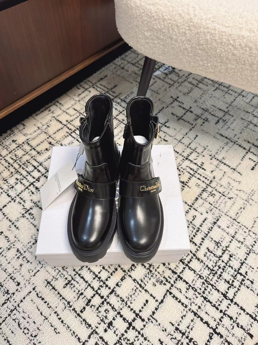 Dior Bottes Martin Cuir de veau vache Peau mouton Collection automne – hiver Vintage