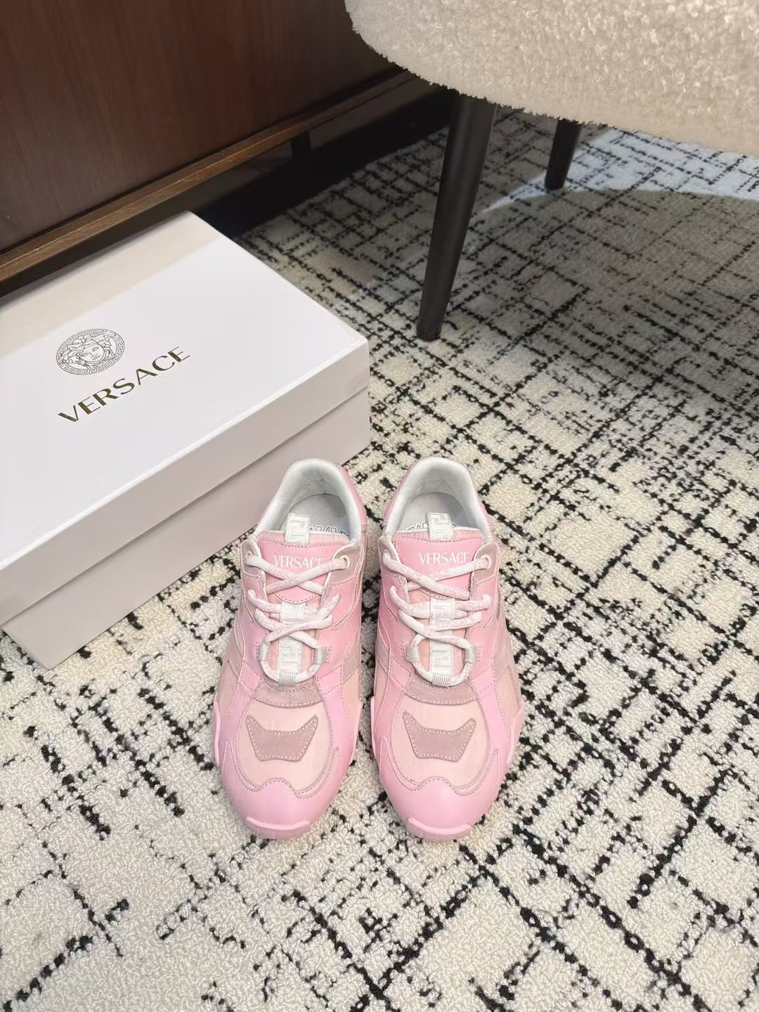 ，20VERSAC Versace 25ss primavera y verano serie de nuevos modelos modelos de parejas de zapatos de e