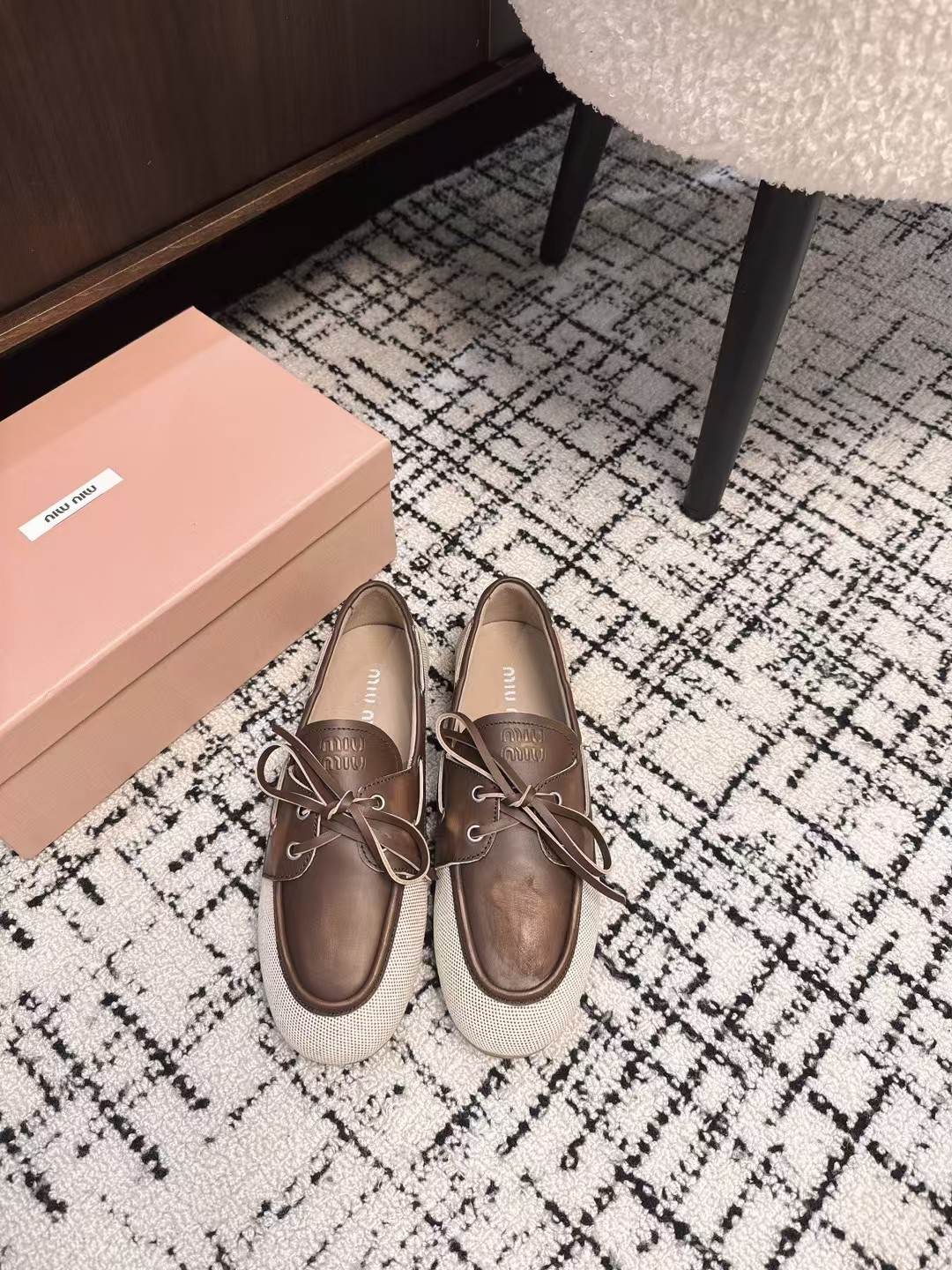 NO:238580,Purchase grade Miu Miu 25ss New British style lace-up loafers MiuMiu show is appropriately 