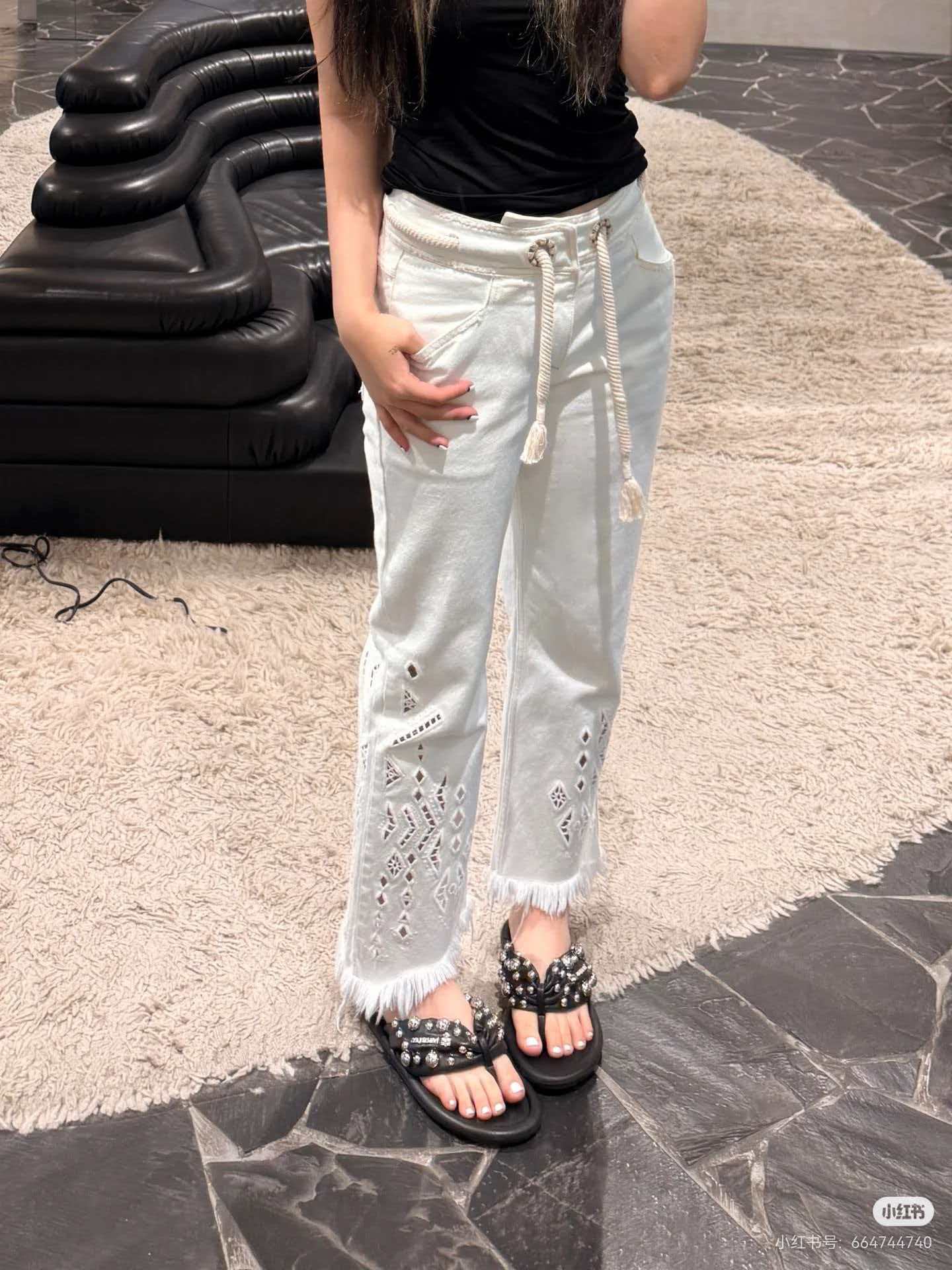 NO:900583,Upper foot picture, split-toe shoes19860909上脚图,分趾鞋,Women's Shoes
