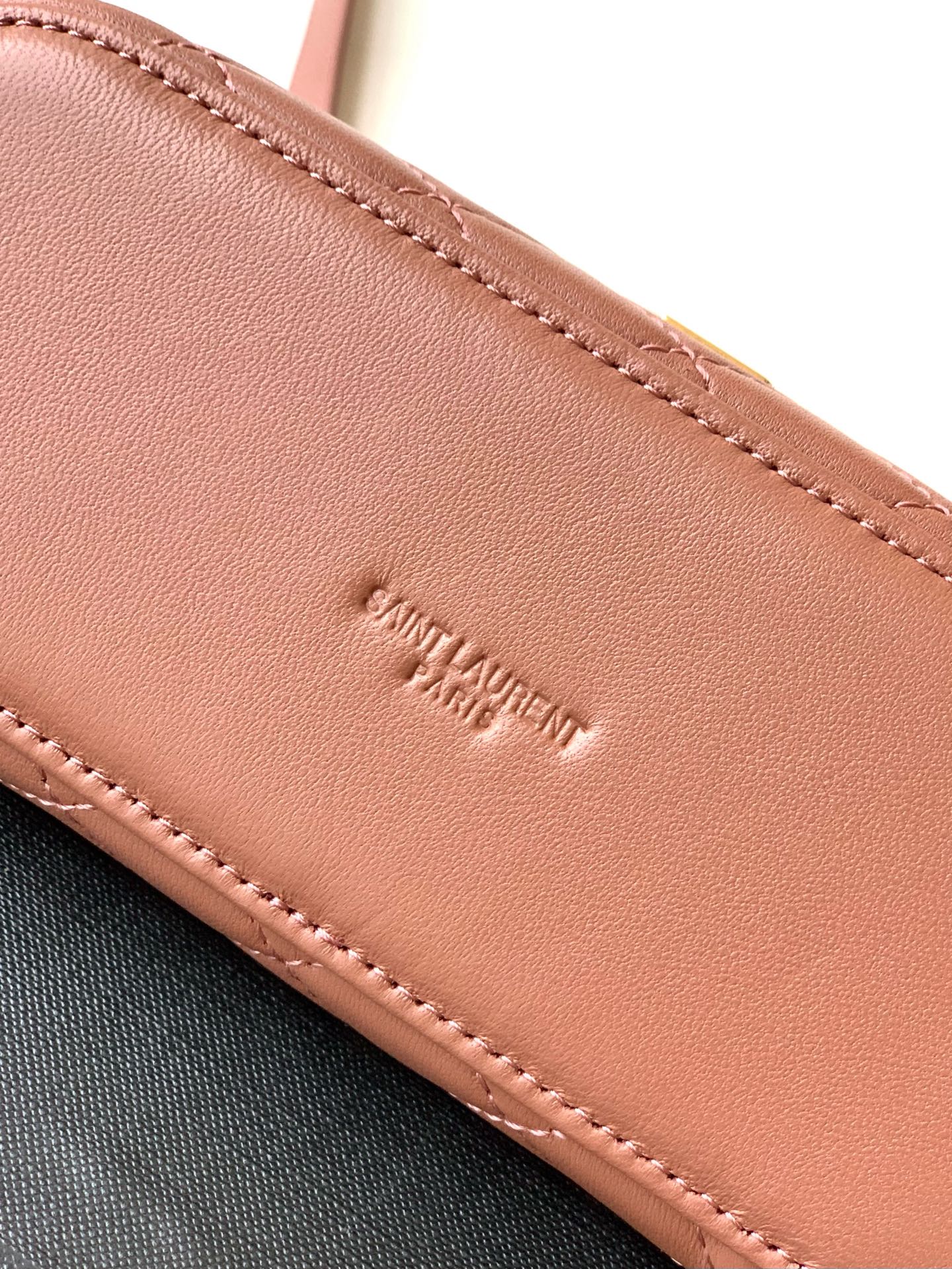 LE CASSANDRE ミニ羊皮革手拿包 - 多機能デザイン