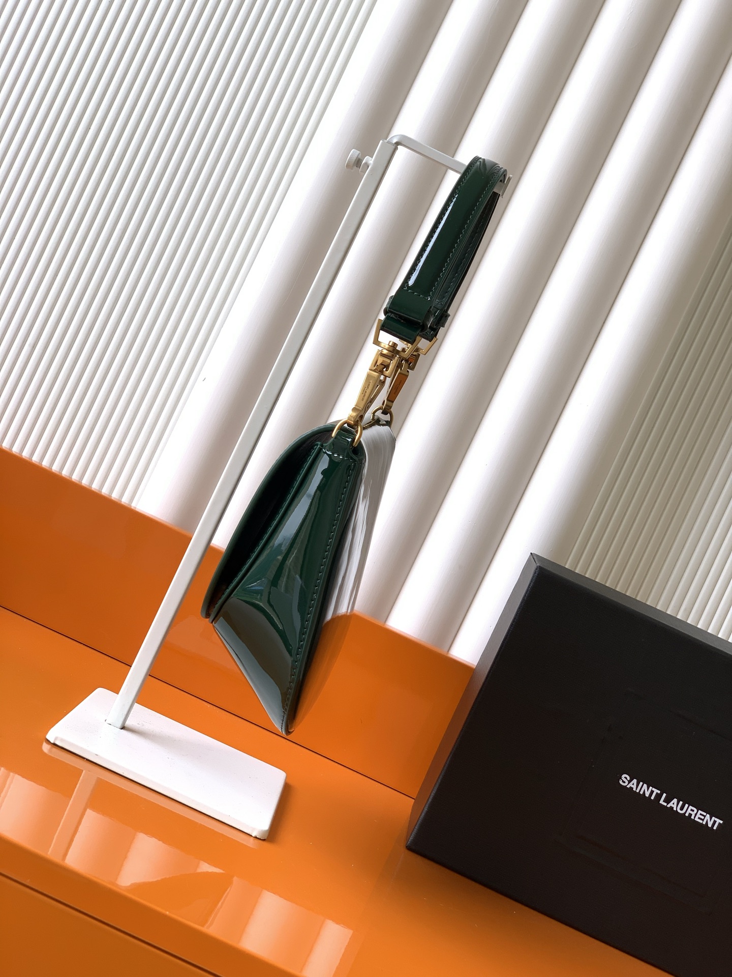 VOLTAIRE BOX 独自デザインの腋下/マ鞍包