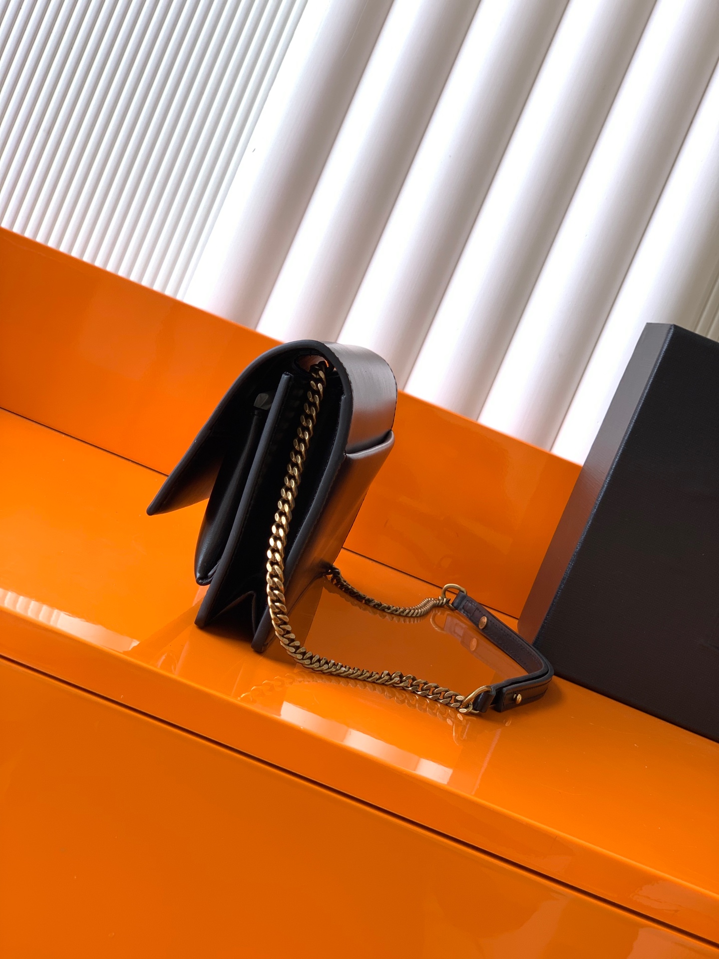 YSL サンセットボックス 手拿包 - 柔らかく実用的なデザイン