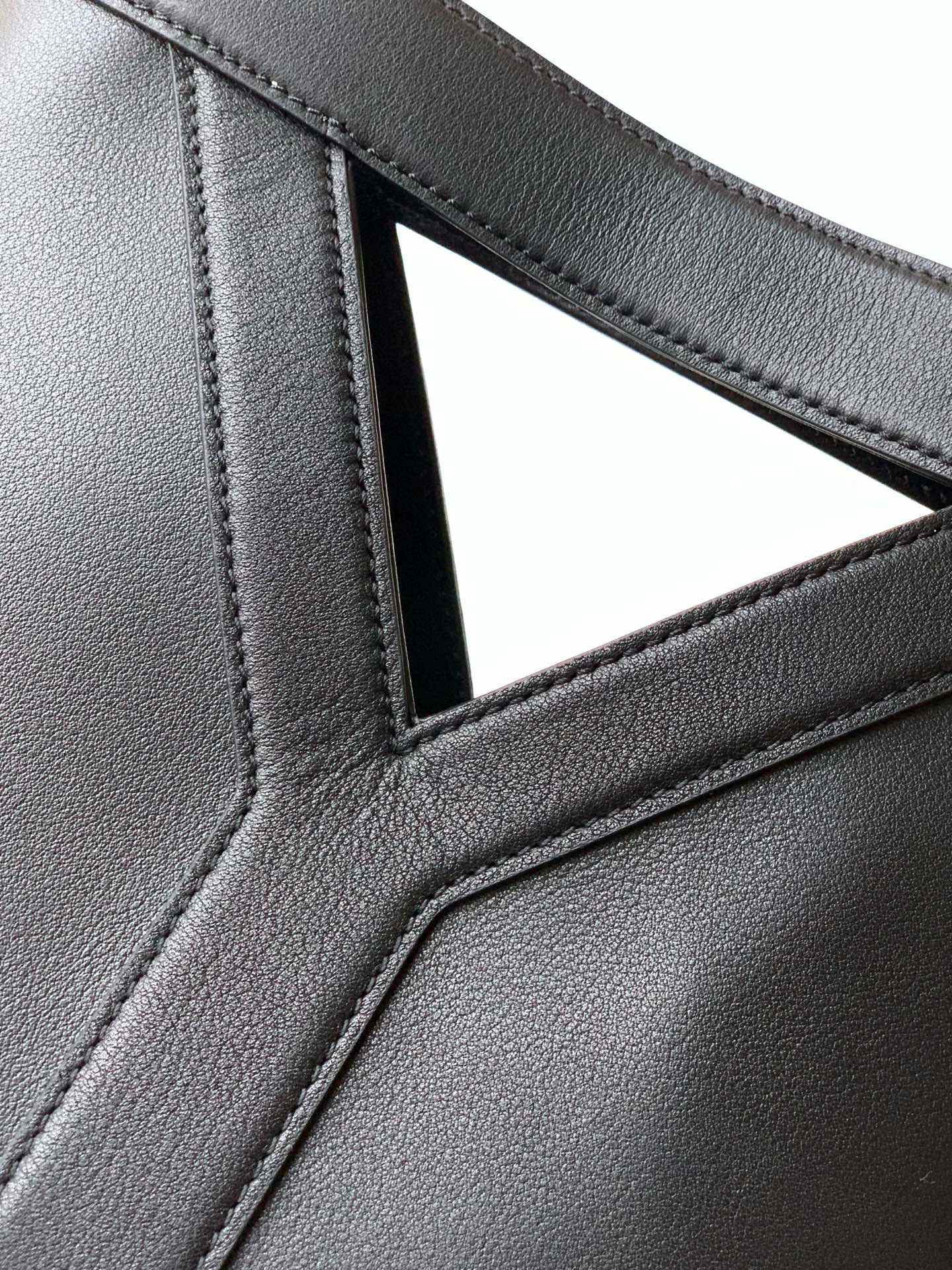 Yブランド ブラックラムレザー ビジネスバッグ 秋冬限定