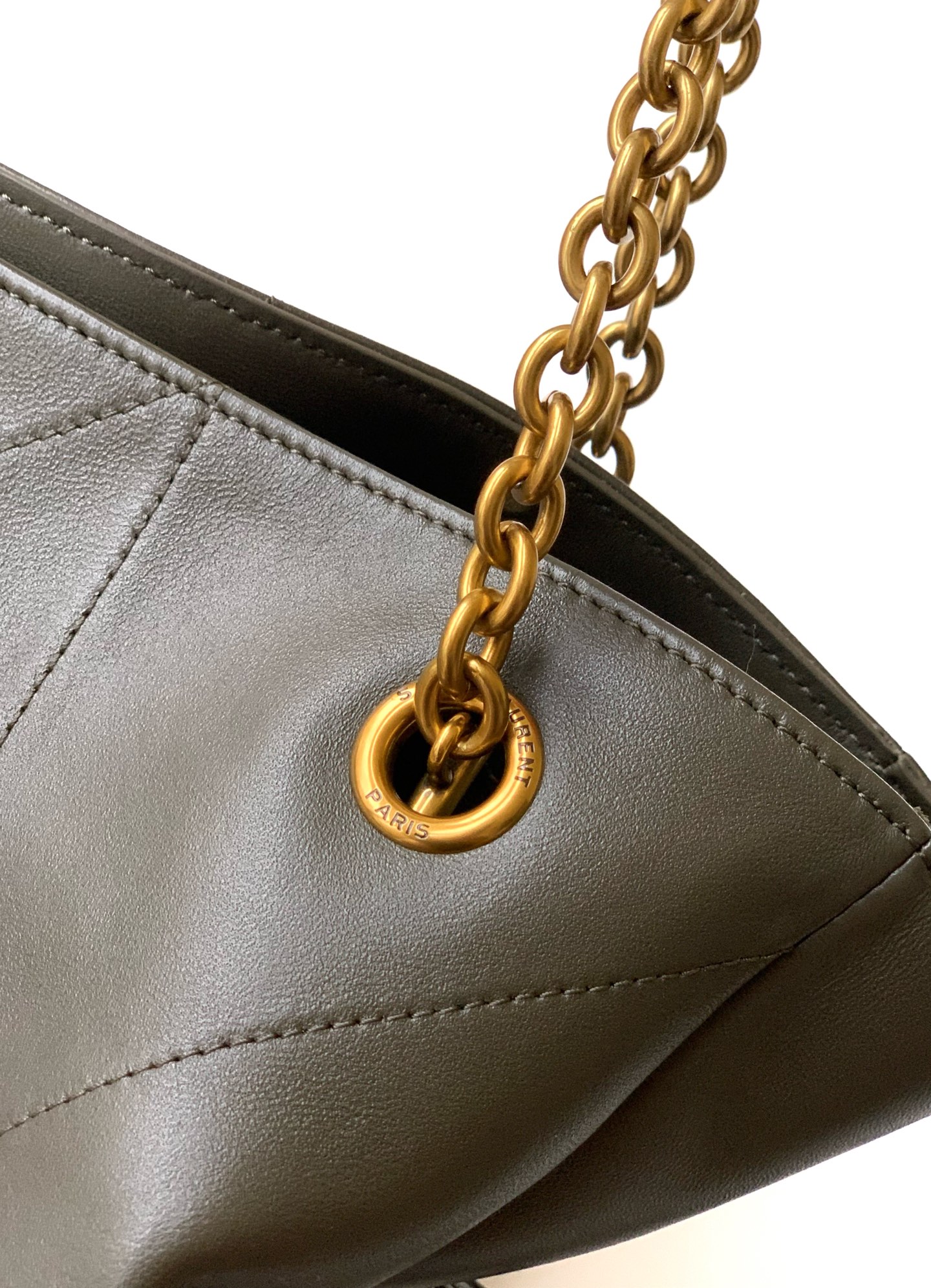 YSL Jamie 大型ポシェット - 軽量＆エレガントなトートバッグ