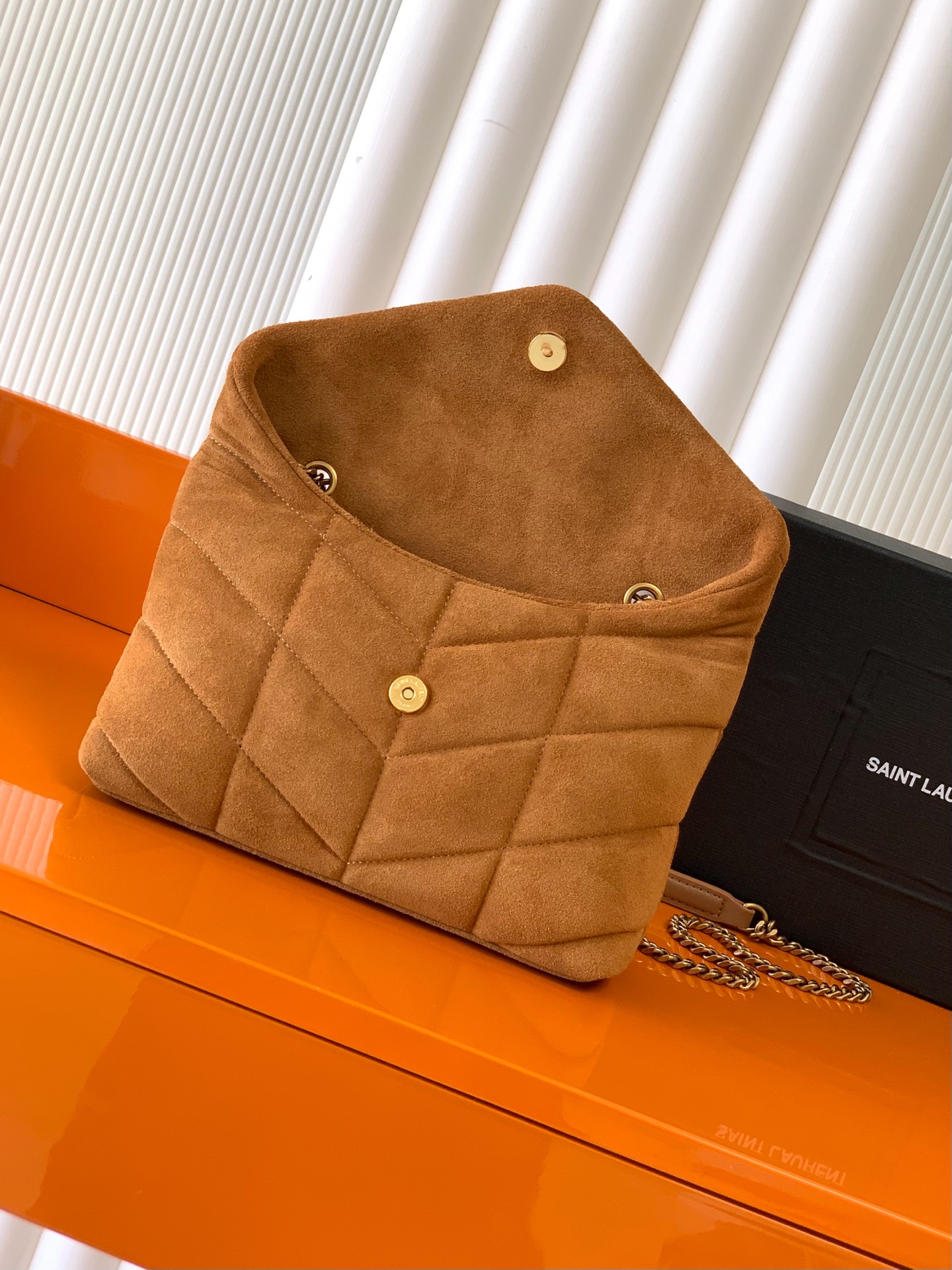 Loulou Puffer Mini ダブルチェーンバッグ - 柔らかなイタリア製スエード