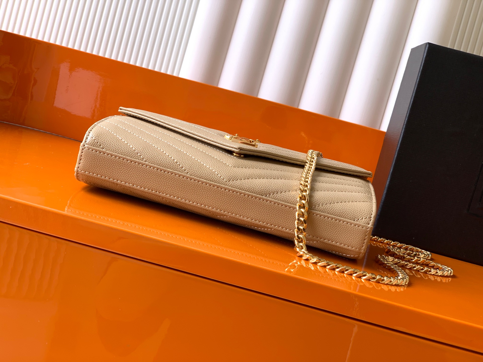 MONOGRAM信子包 - 杏球纹/金のエレガントなデザイン