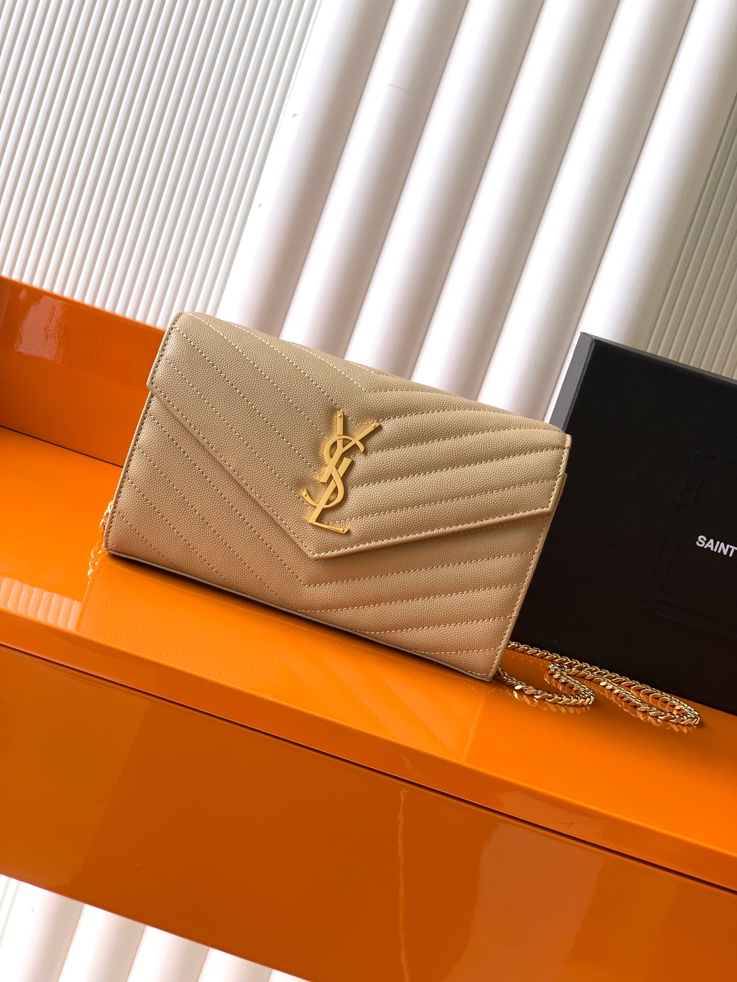 MONOGRAM信子包 - 杏球纹/金のエレガントなデザイン