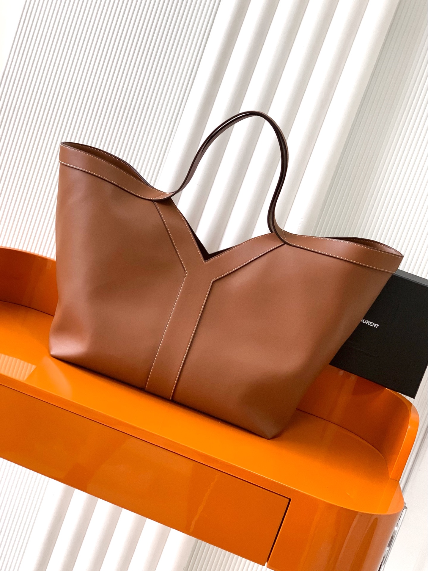 Y家新款棕平纹古金デザイン軽量トートバッグ