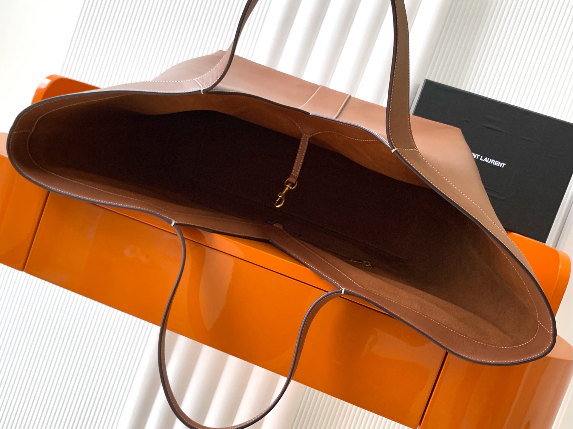 Y家新款棕平纹古金デザイン軽量トートバッグ