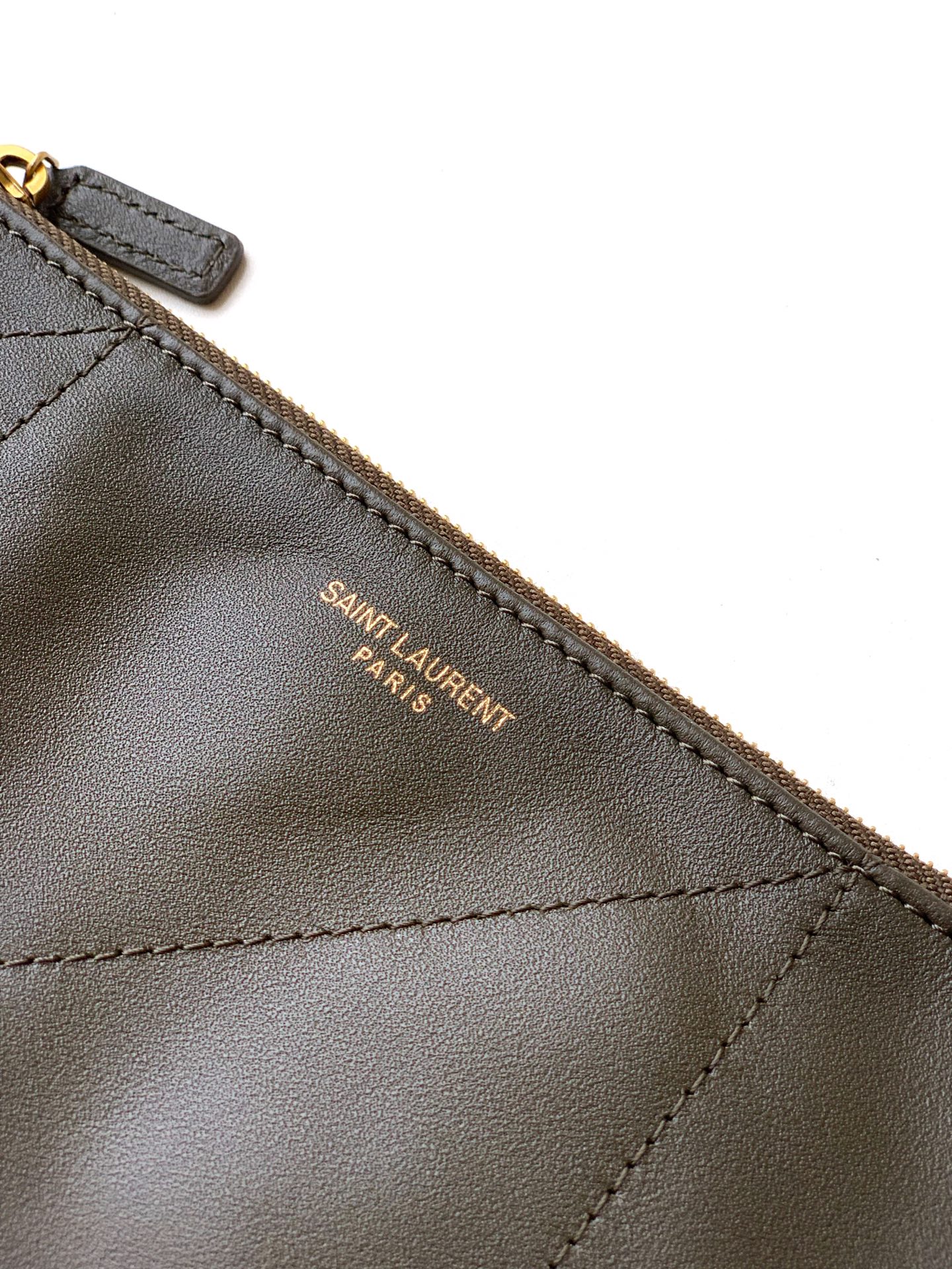 YSL Jamie 小号4.3 大型ポション羊皮腋下包 - 優雅で実用的なトート