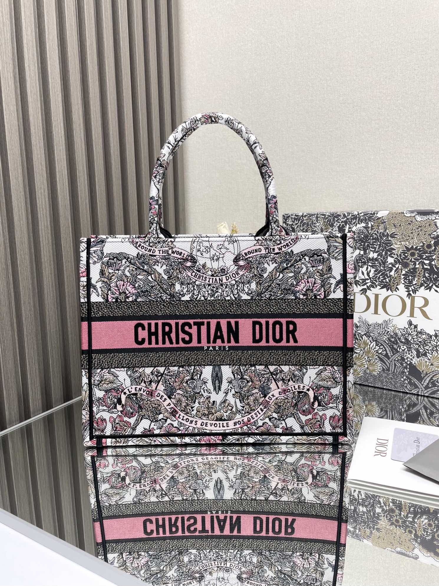 Dior Book Tote 7 étoiles
 Sacs À Main Sacs Cabas Couleur rose Broderie de fleurs Fashion