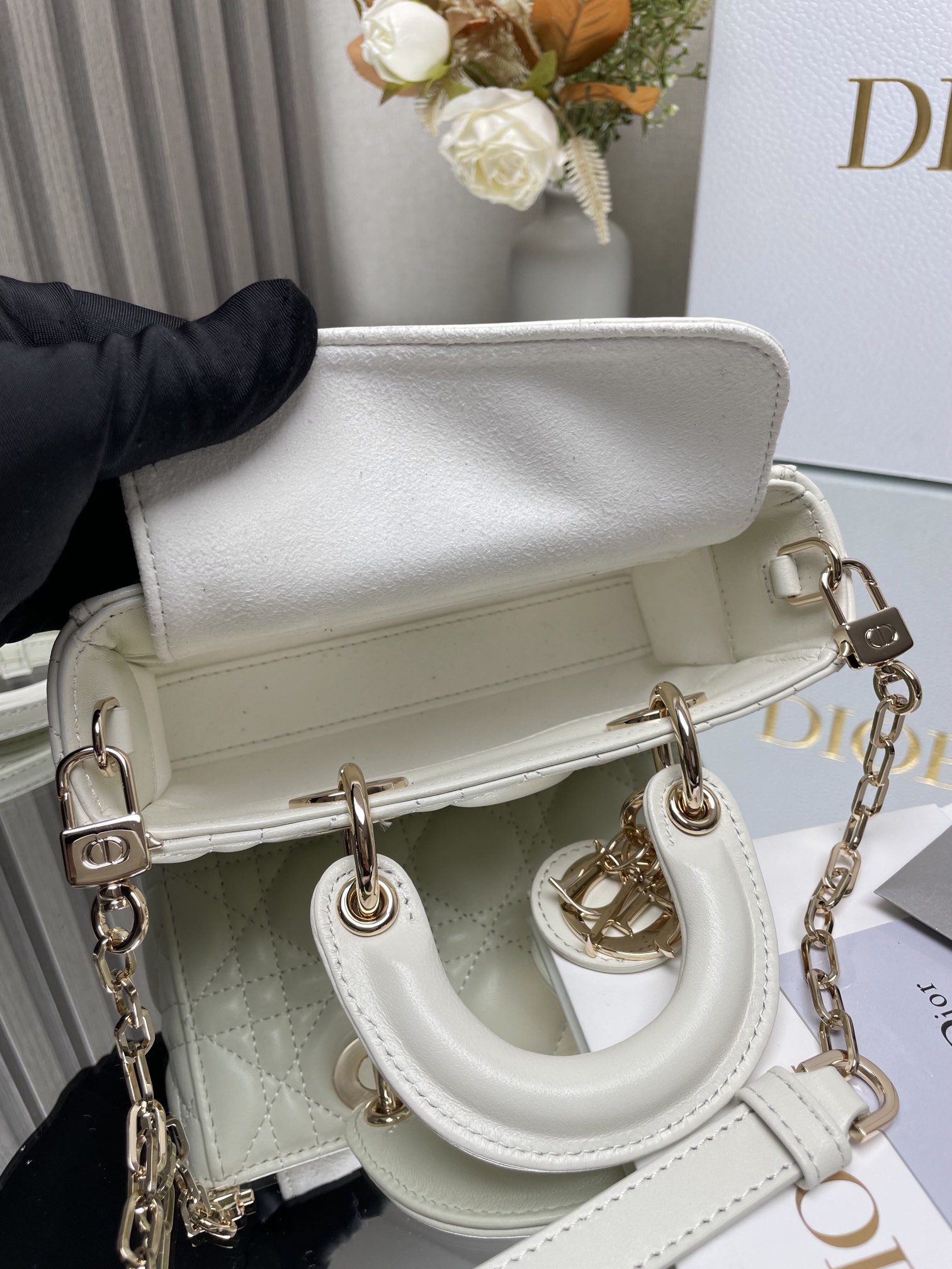 横版戴妃包】奶白色皮迷你 9