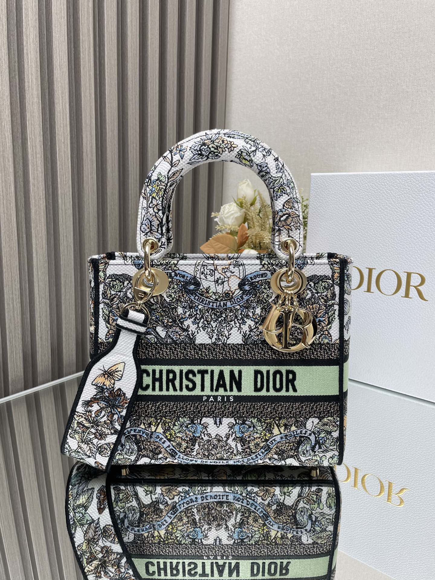 Luxe faux
 Dior Lady Les répliques
 Sacs À Main Sacs À Bandoulière & À Épaule Vert Broderie de fleurs Fashion