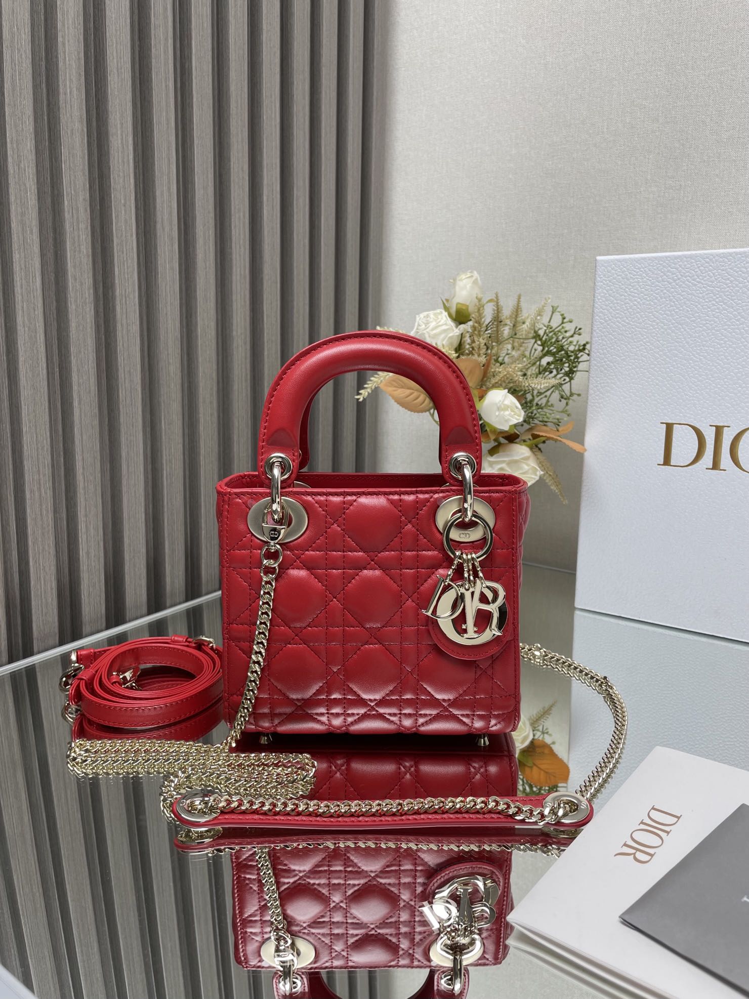 Dior Lady Taschen Handtaschen Umhängetaschen  & Schultertaschen Rot Schaffell