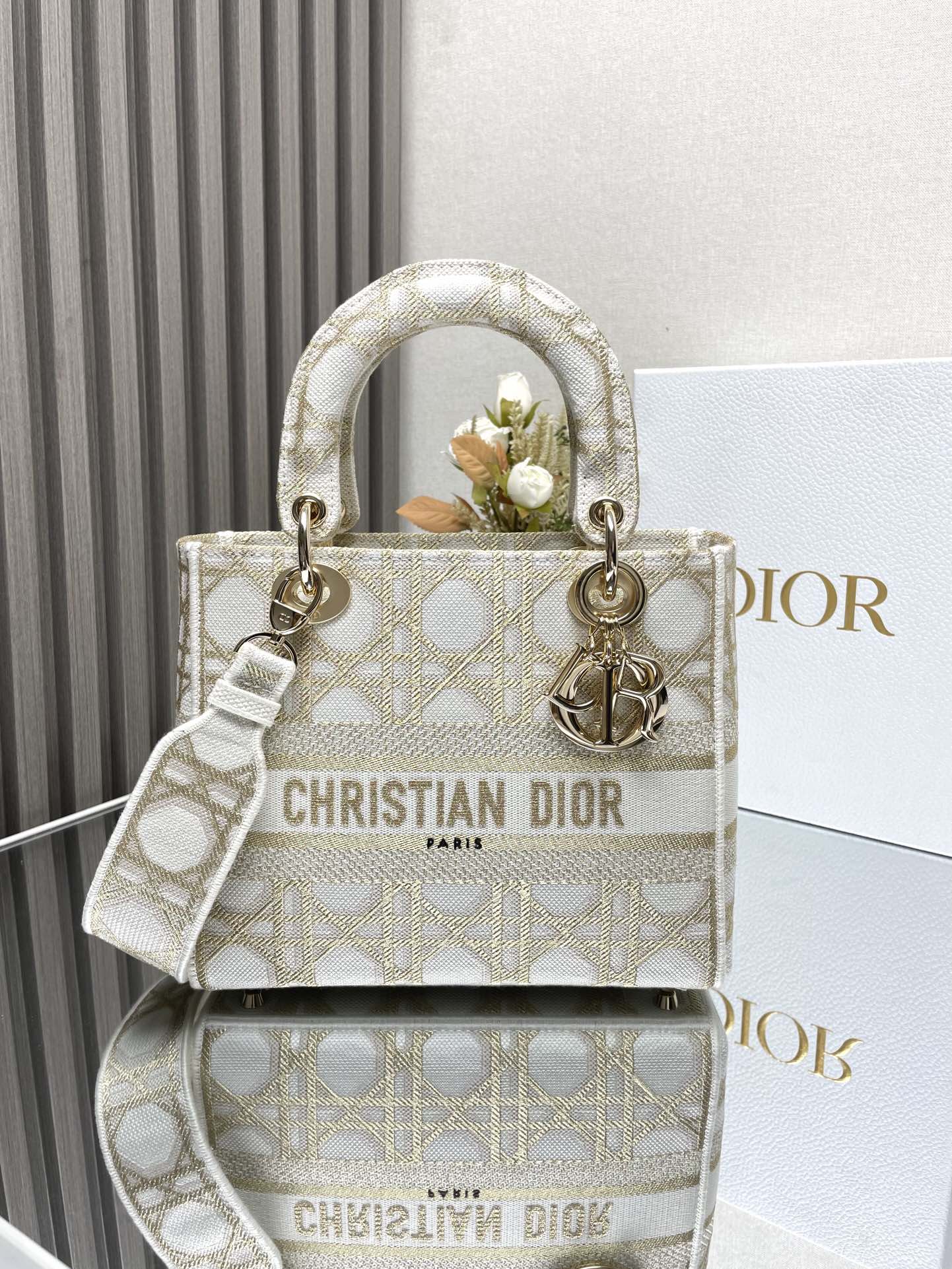 Dior Lady Taschen Handtaschen Umhängetaschen  & Schultertaschen Stickerei Fashion
