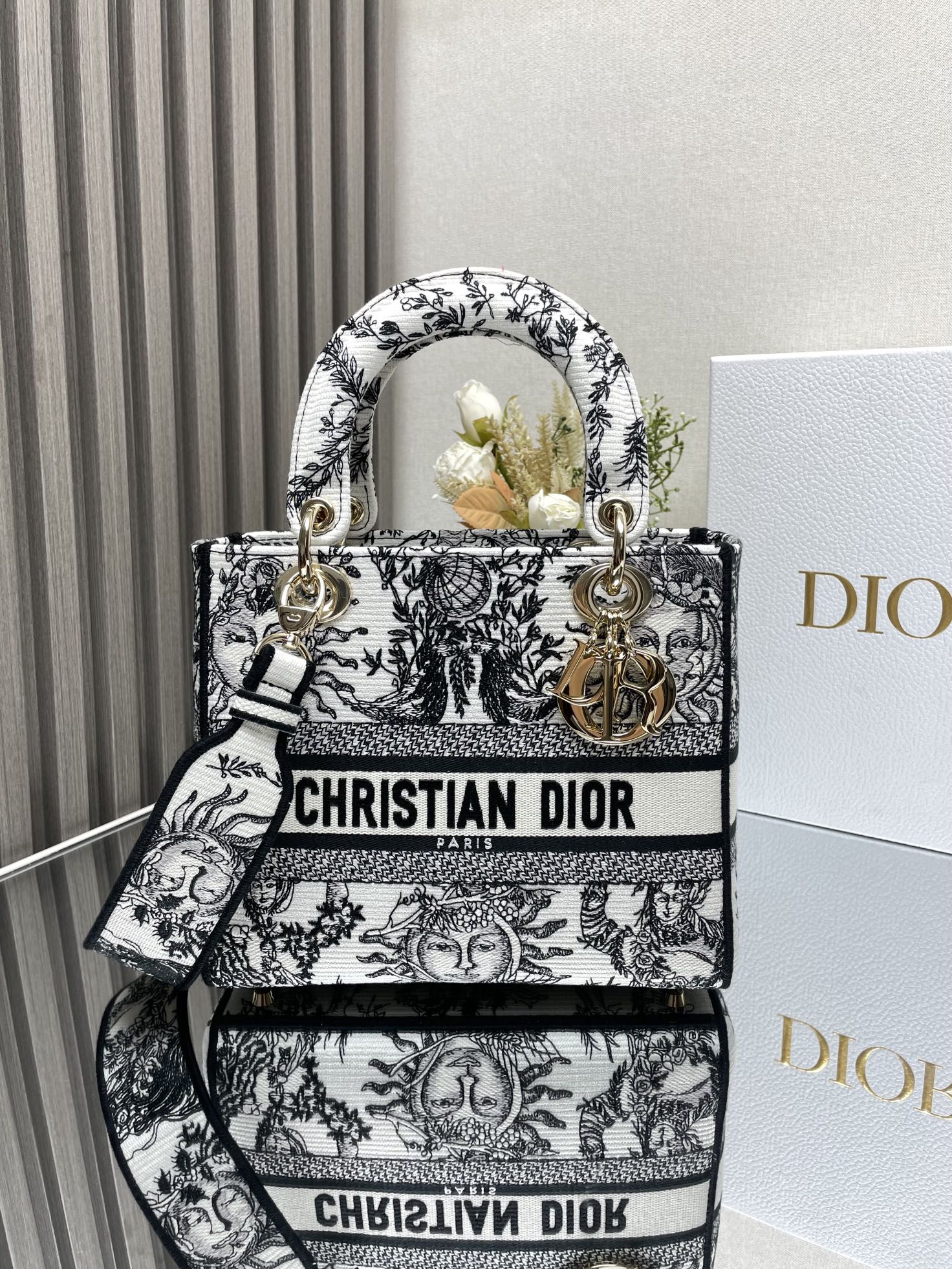 Dior Lady Sacs À Main Sacs À Bandoulière & À Épaule Blanc Broderie de fleurs Fashion