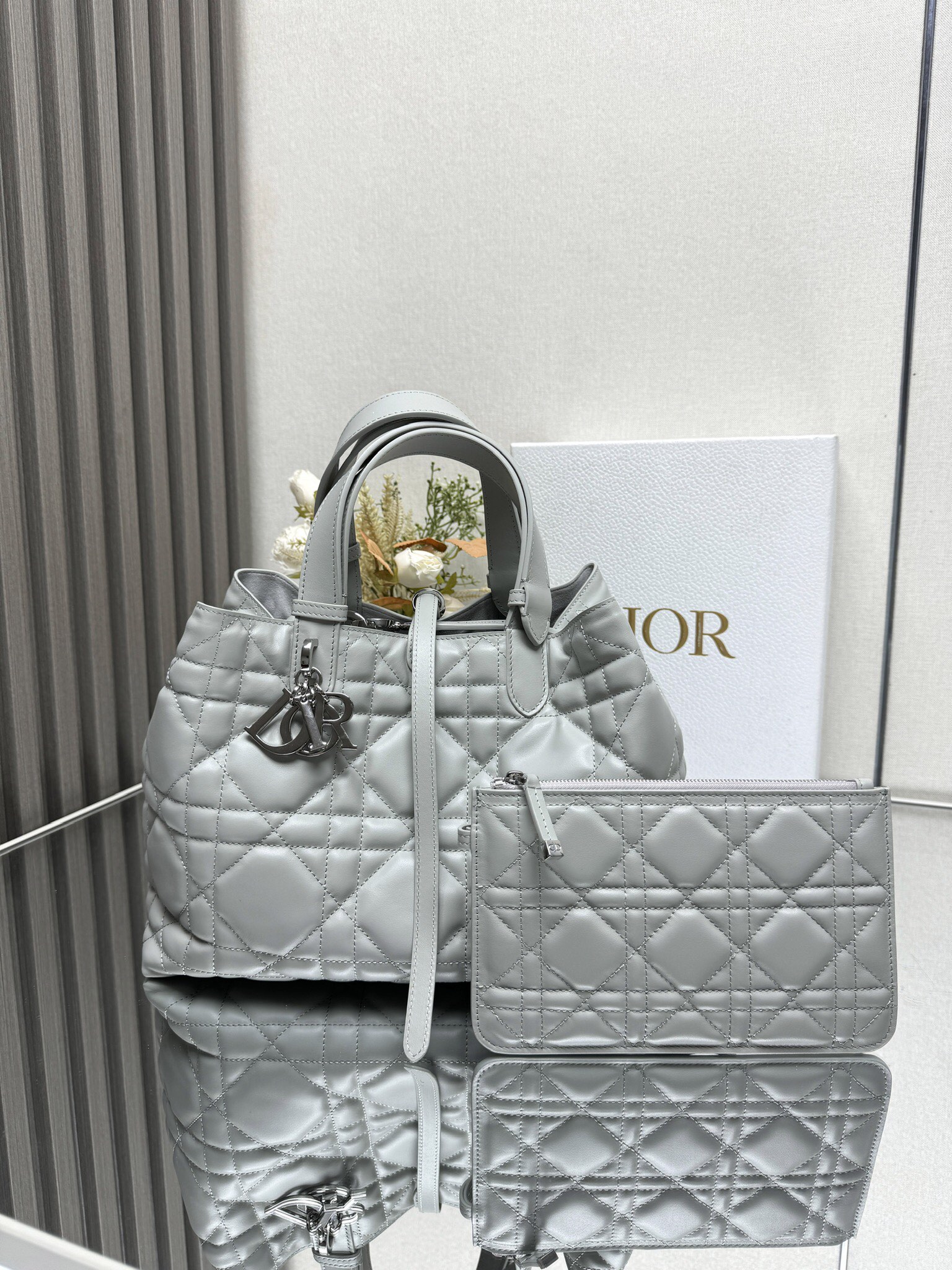 Dior Sacs À Main Gris Blanc Cuir de vache Collection printemps – été Peu importe