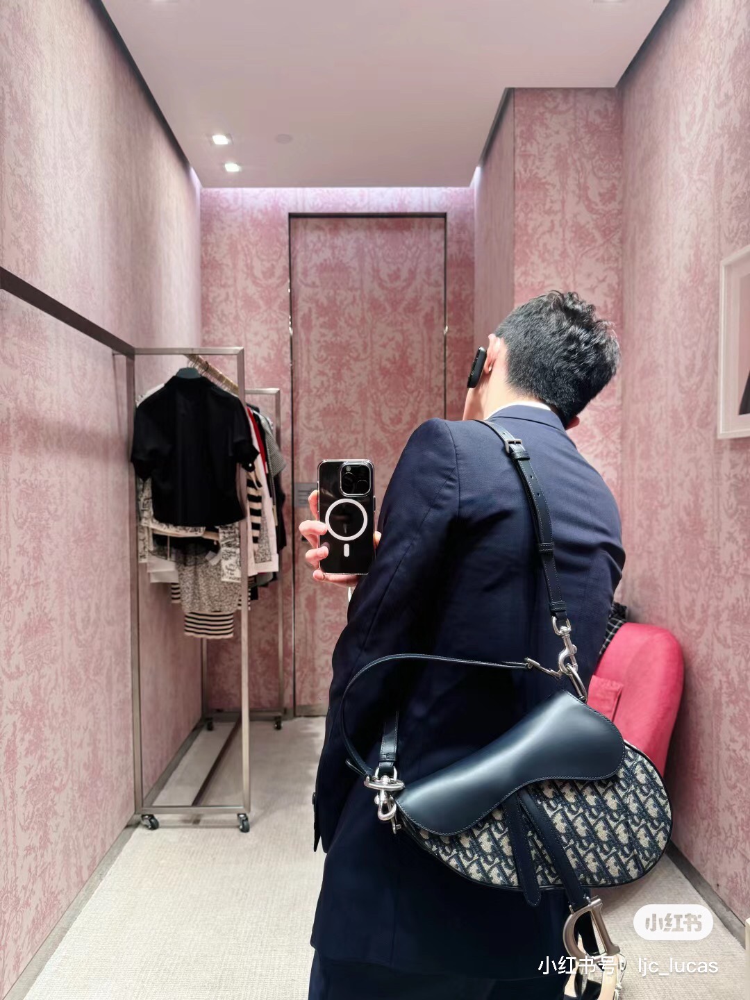Llegó el bolso silla de montar con hebilla plateada, talla grande, cuero negro