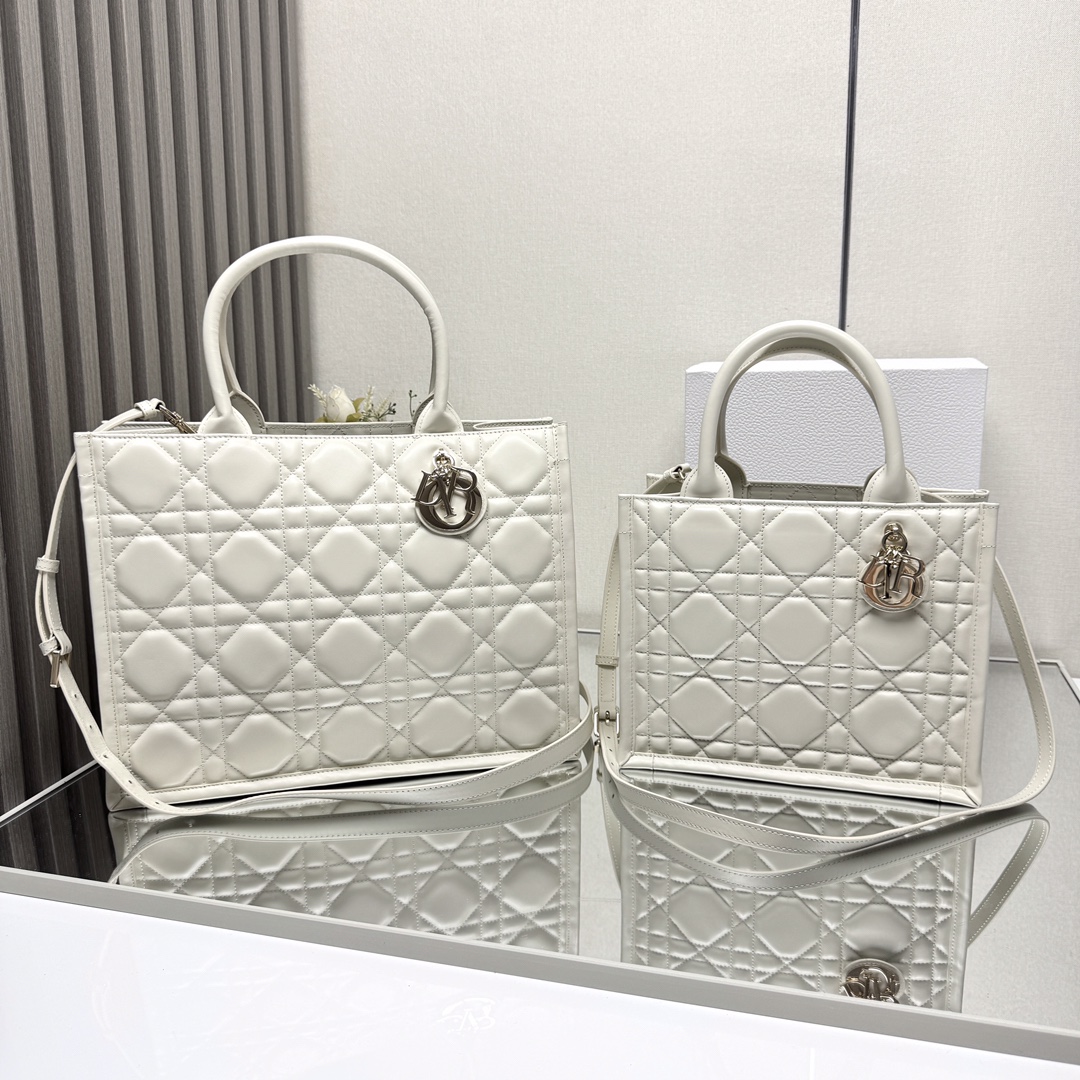 Bolso shopping blanco roto tamaño pequeño y mediano