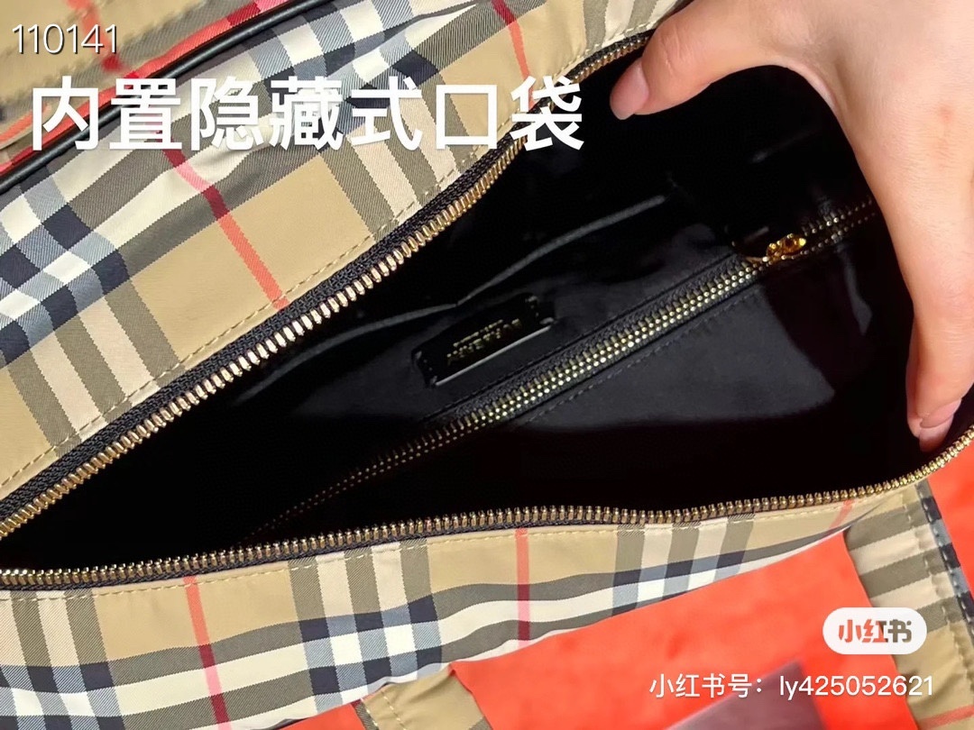 🔥🔥B家超实用妈咪包 尼龙面料融入皮革饰边 设有多个口袋和折叠式🥰容量超级nice 尺寸:43x17.5