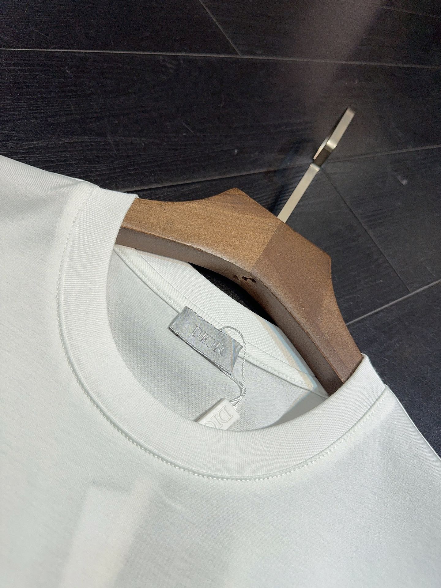 Dior Summer Crew Neck T-Shirt - Lightweight, Breathable, and Durable 3 i1705210614 3908 2