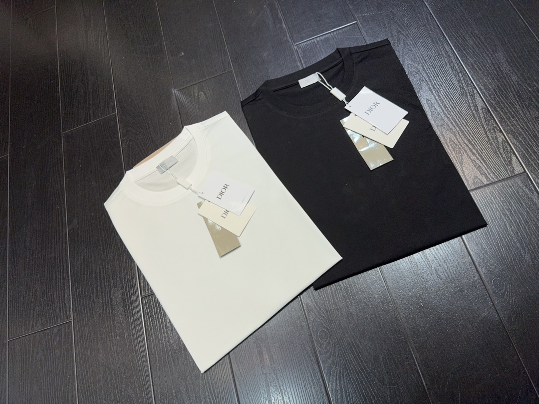 Dior Summer Crew Neck T-Shirt - Lightweight, Breathable, and Durable 1 i1705210614 4209 1