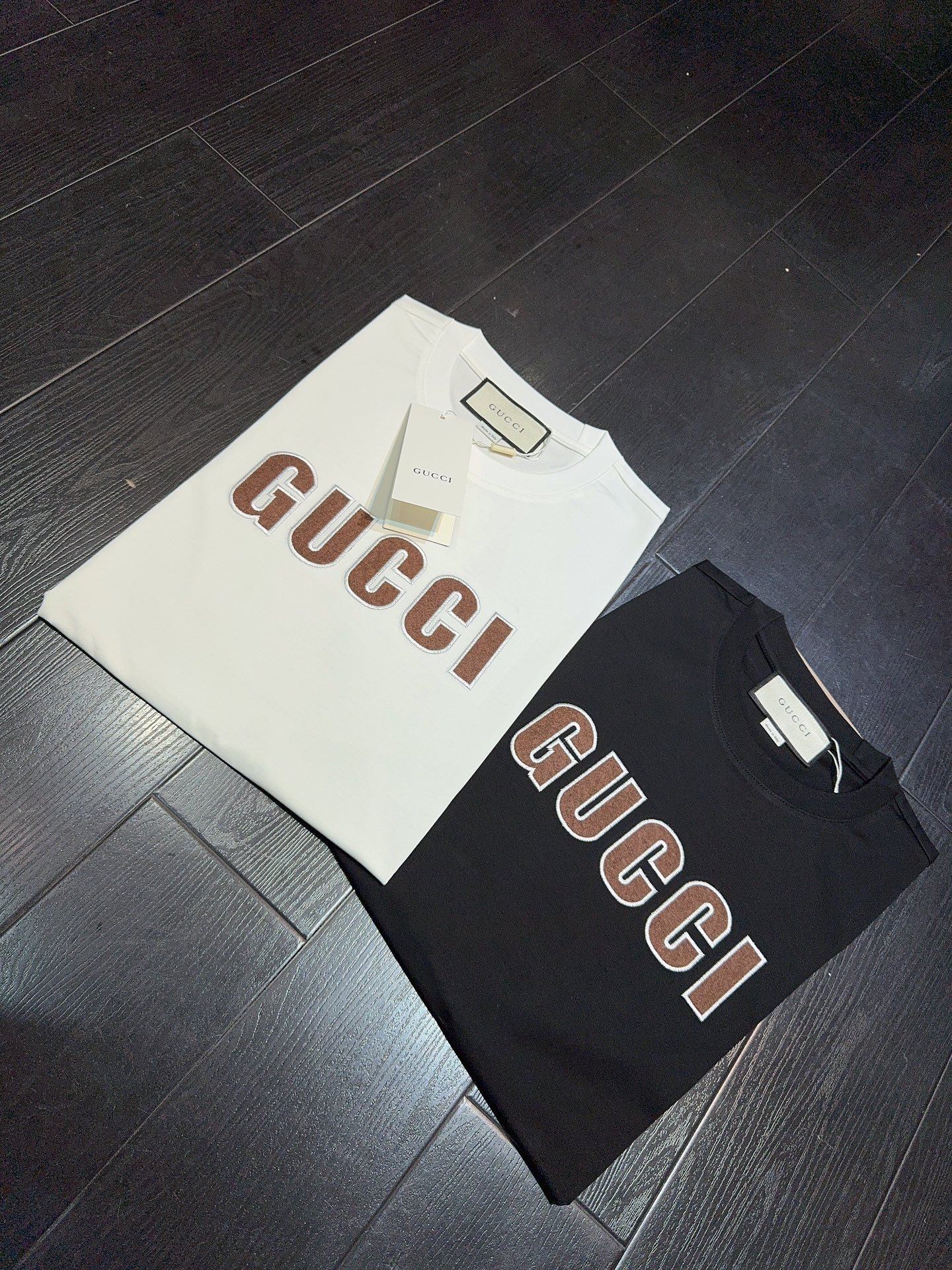 Gucci Men's Classic Logo Crew Neck T-Shirt, Short Sleeve Cotton Tee