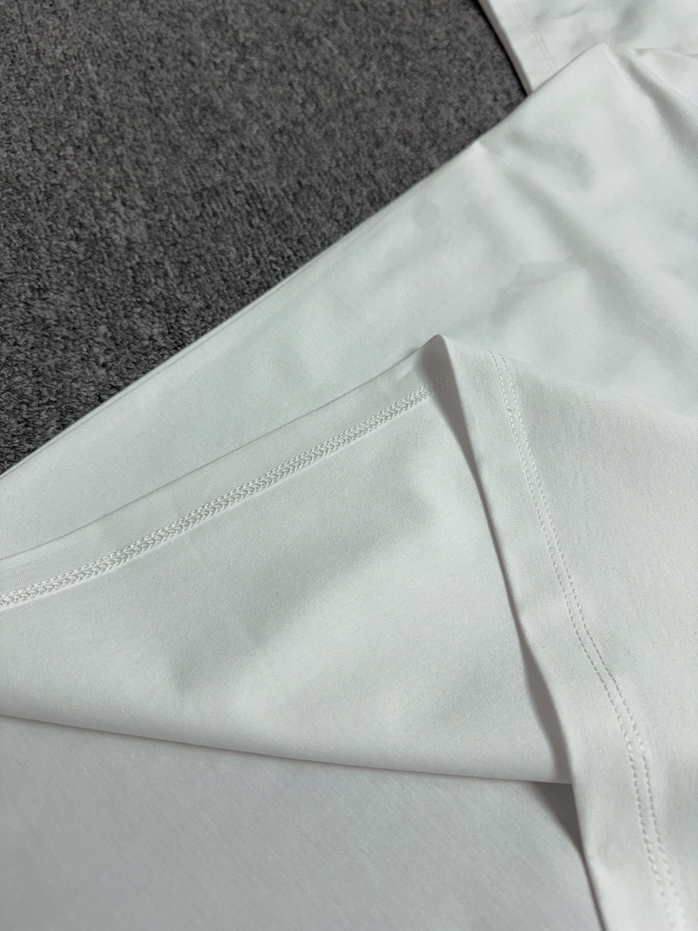 Loewe Printed Cotton T-Shirt | Short Sleeve Crew Neck Tee 6 i1735023094 2358 6