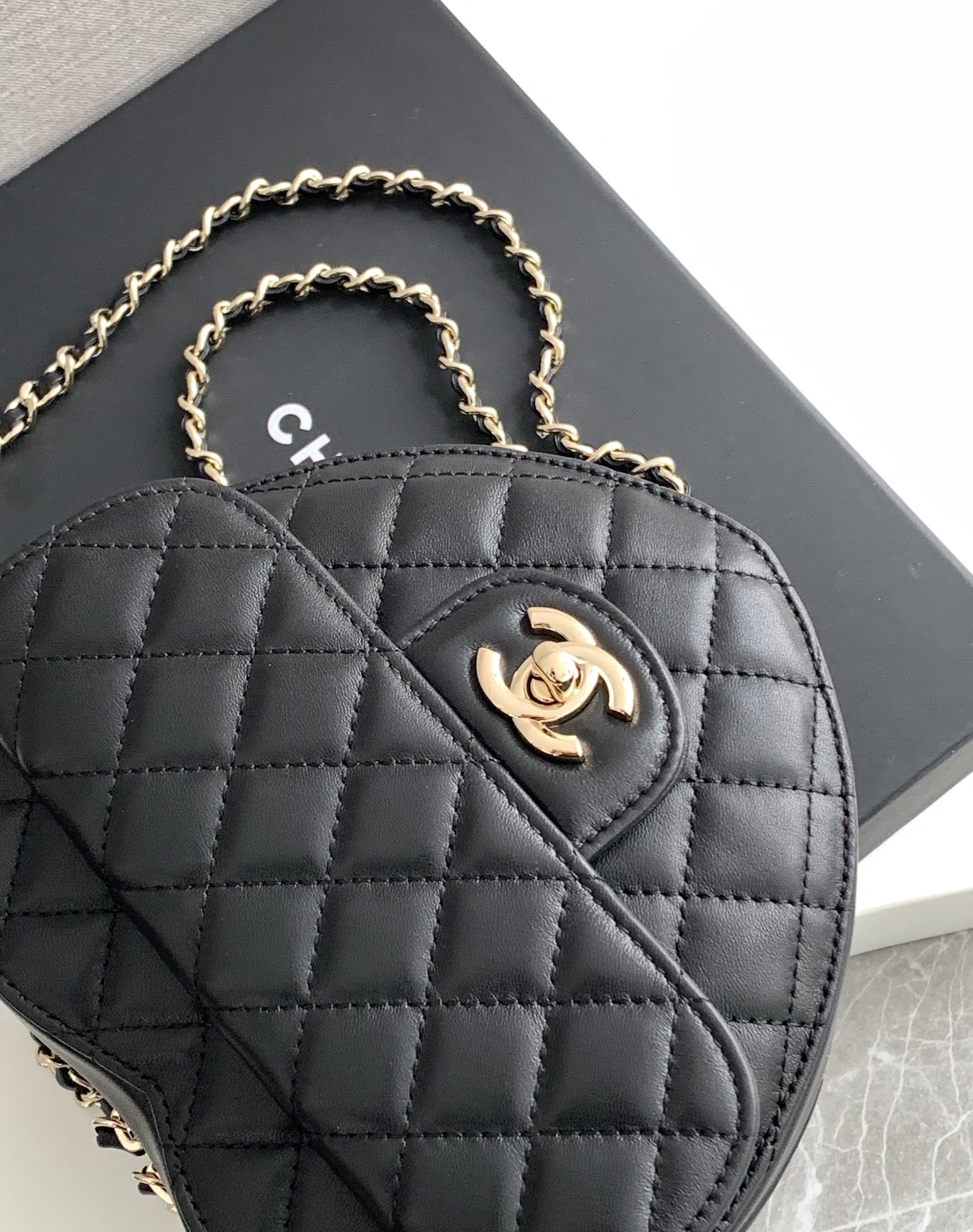 Chanel 22cc Spring Summer Heart Shape Black Quilted Leather Shoulder Bag 6 i1734243785 8168 0