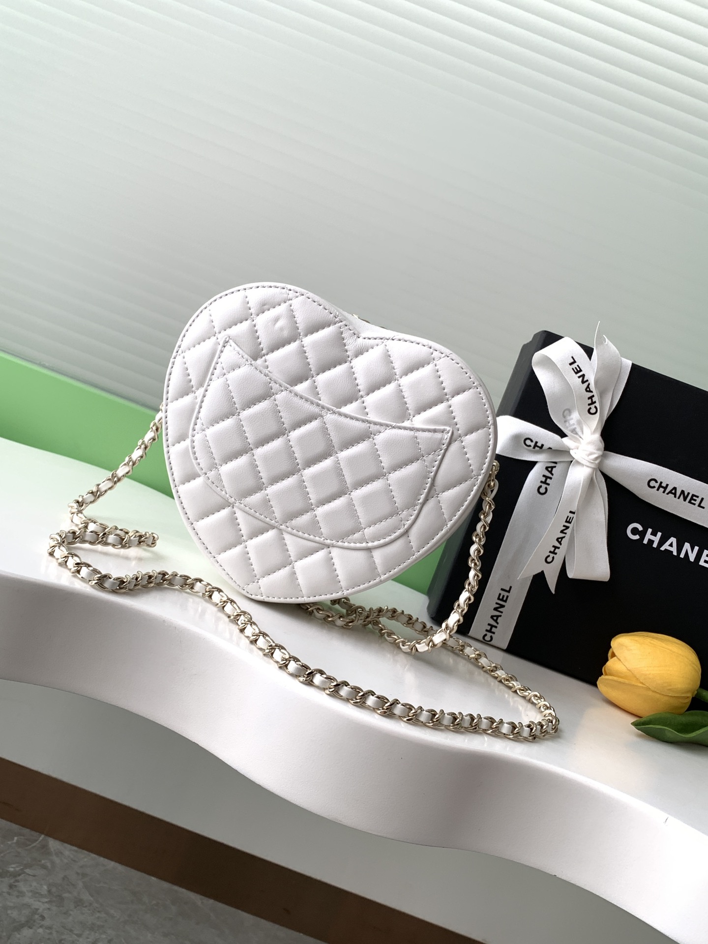 Chanel 22CC White Quilted Leather Heart Bag with Chain Strap AS3191 4 i1734243820 2452 4