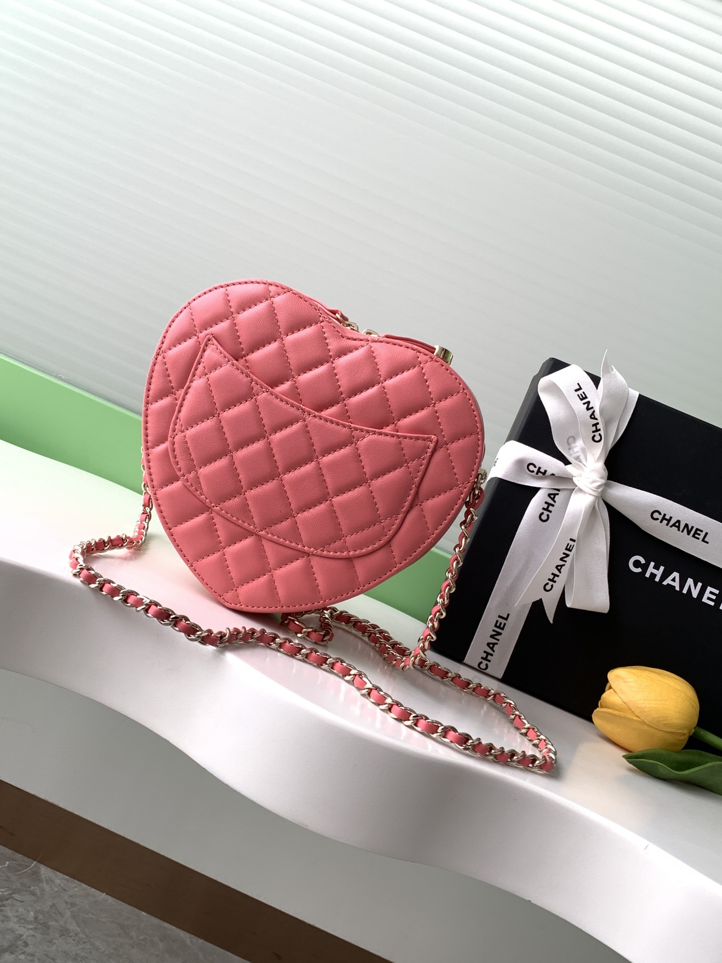 Chanel 22cc Spring/Summer Heart Bag: AS3191 Pink Leather Shoulder Bag 4 i1734243847 9290 1