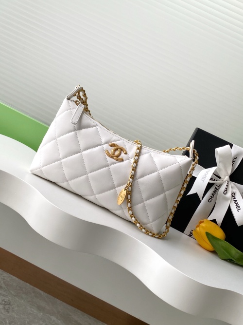 Elegant 25S Hobo Bag: Lambskin, Gold Chain, Versatile Style,AS5528 1 Elegant 25S Hobo Bag: Lambskin, Gold Chain, Versatile Style,AS5528