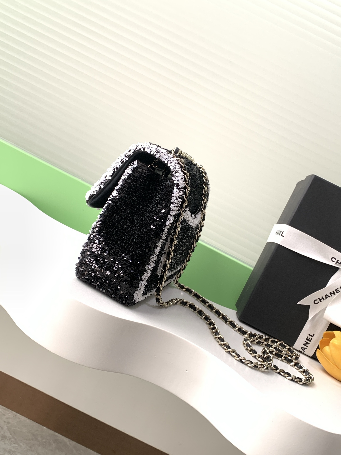 [Chanel Women