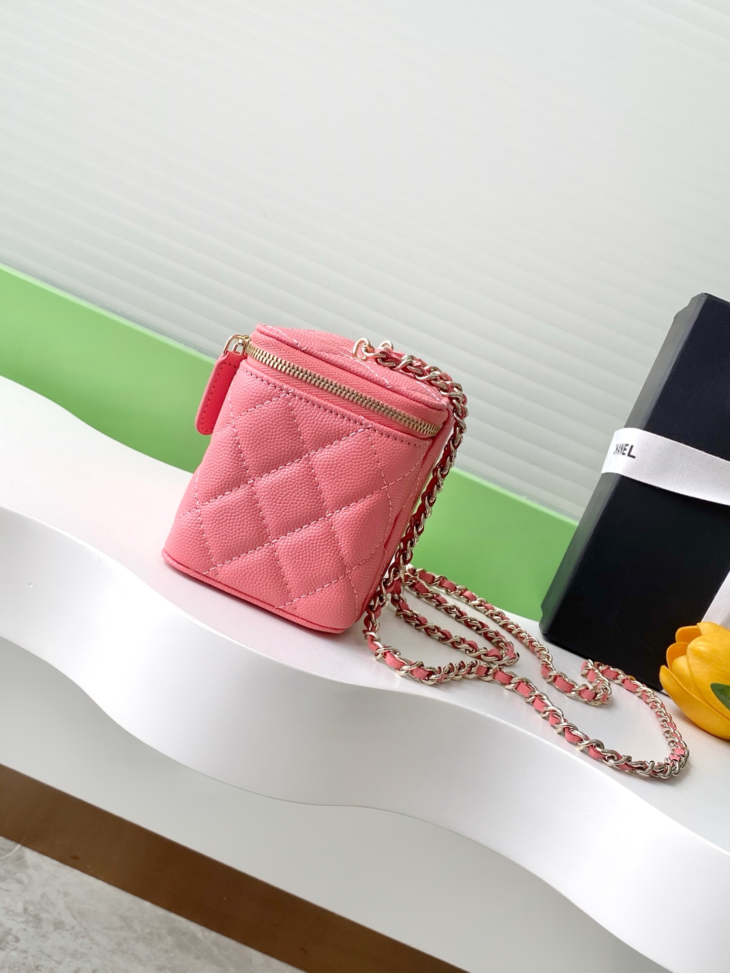 [Chanel Women