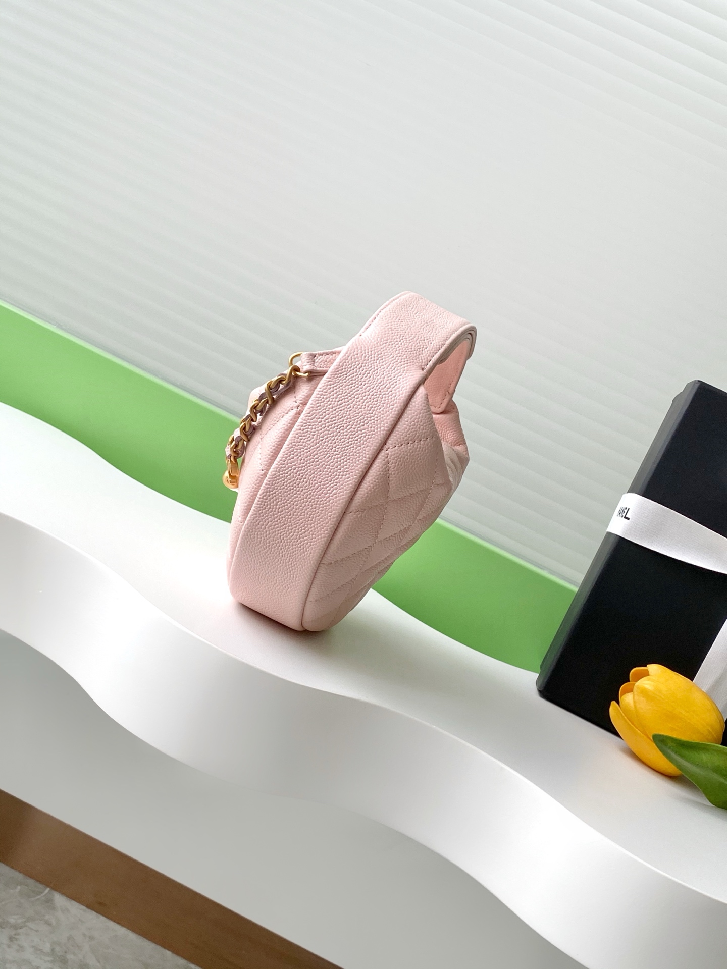 [Chanel Women