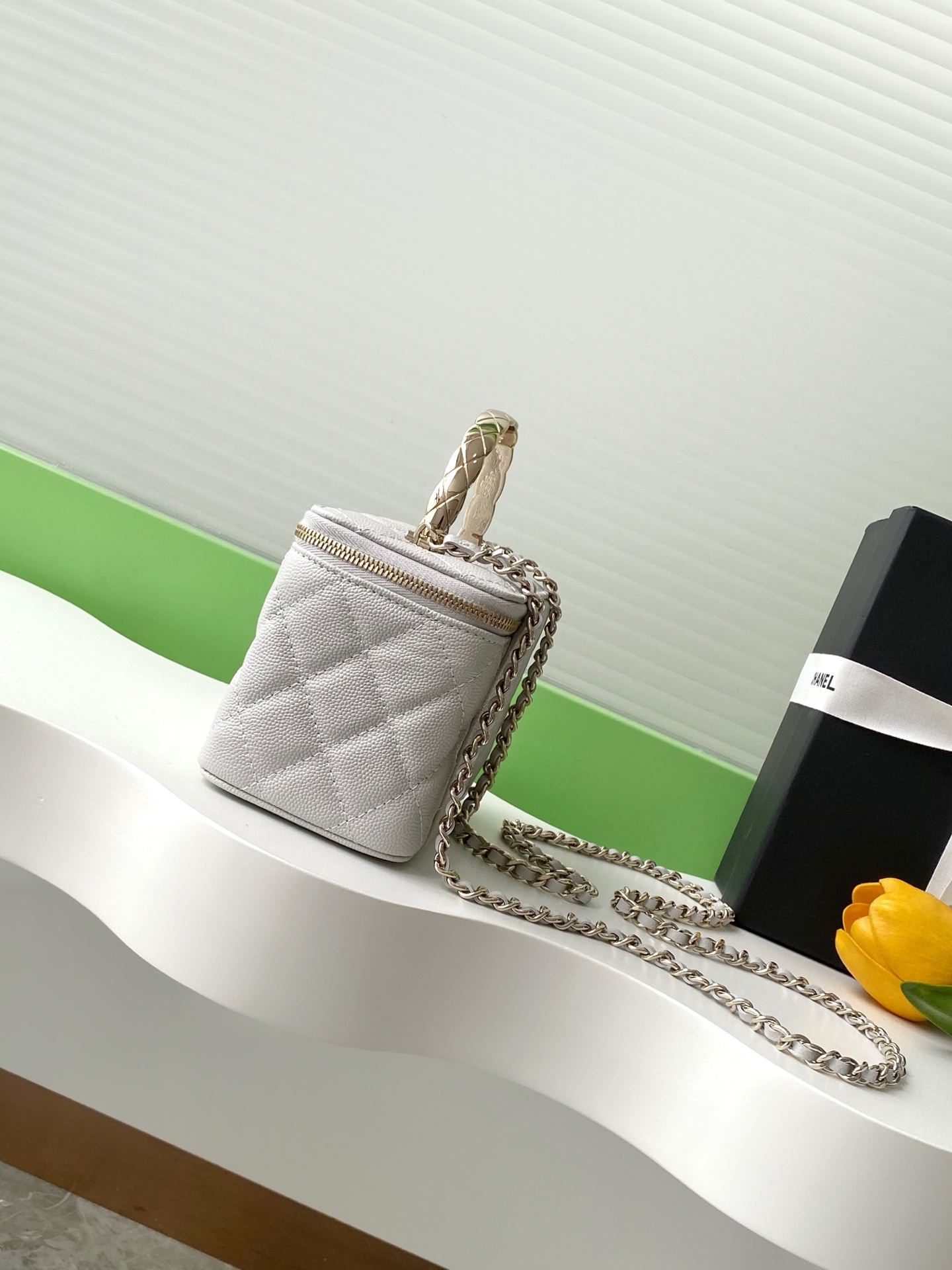 [Chanel Women