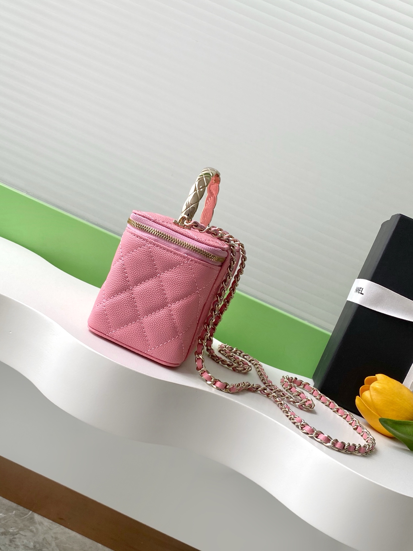 [Chanel Women