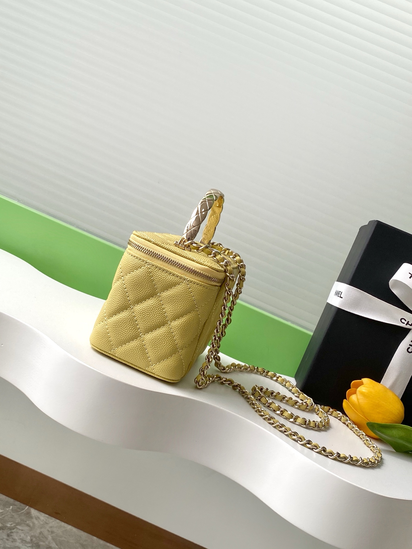 [Chanel Women