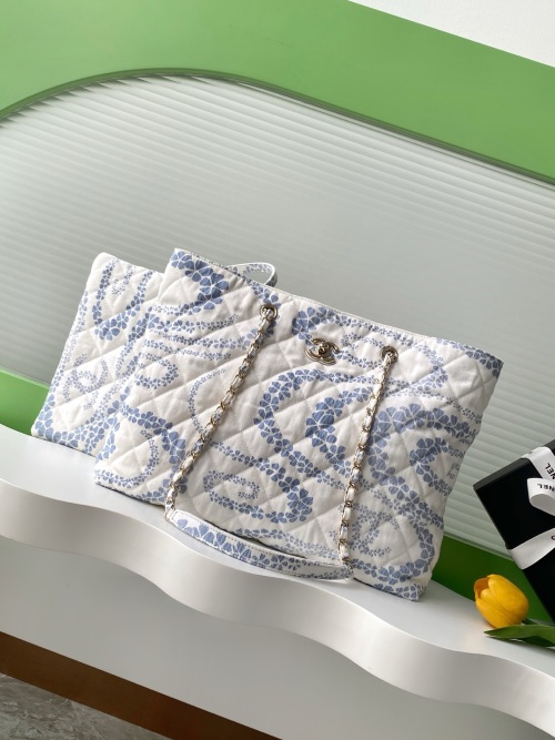 Chanel Floral Print Quilted Beach Bag, Stylish and Spacious Tote Bag AS5429 1 Chanel Floral Print Quilted Beach Bag, Stylish and Spacious Tote Bag AS5429