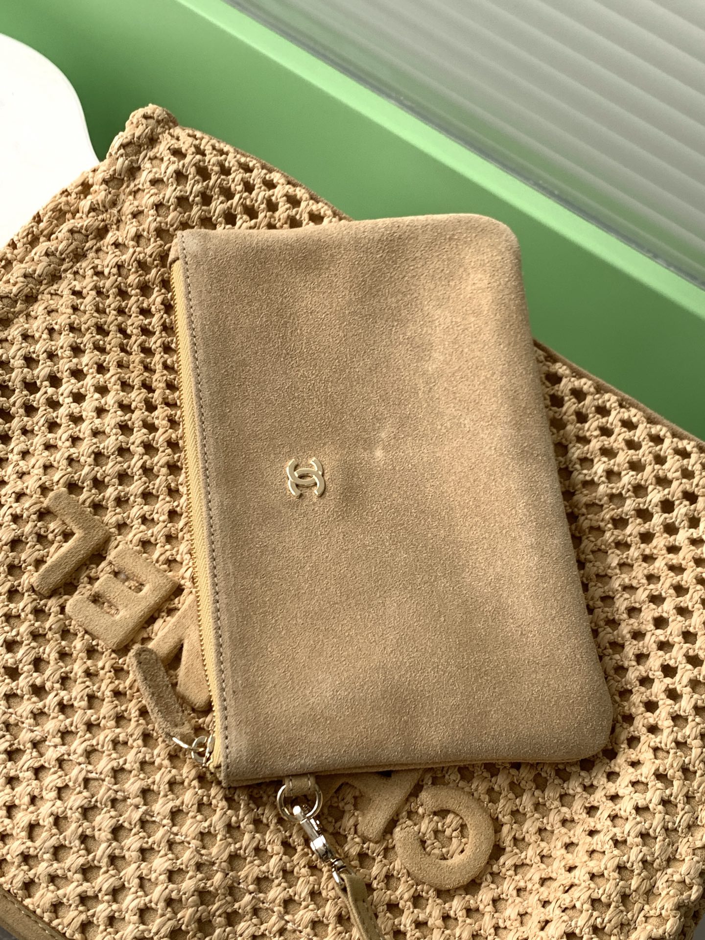 Chanel Style Tote Bag style reference detail image 7 from source 785886