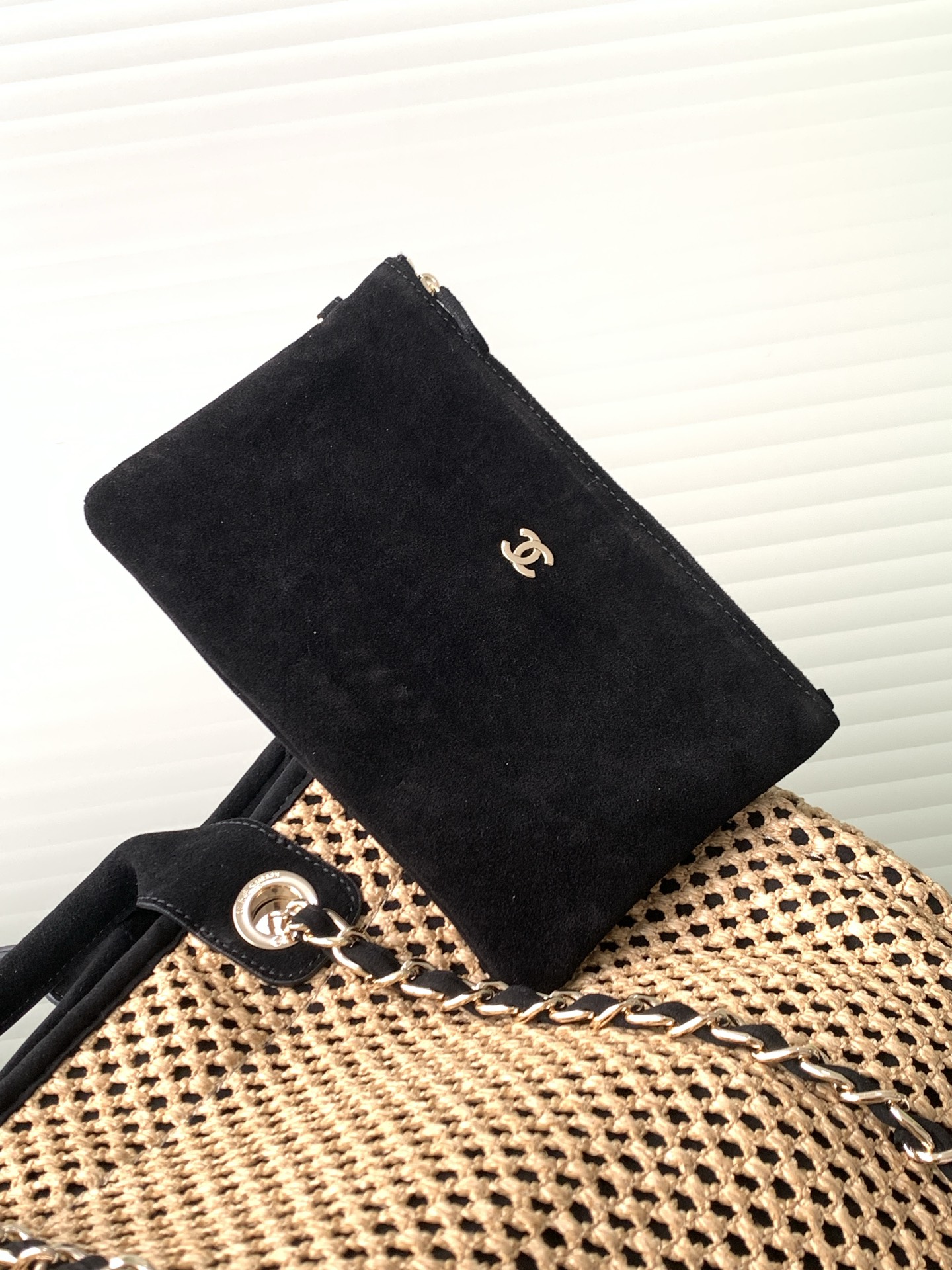 Chanel Style Tote Bag style reference detail image 5 from source 785877