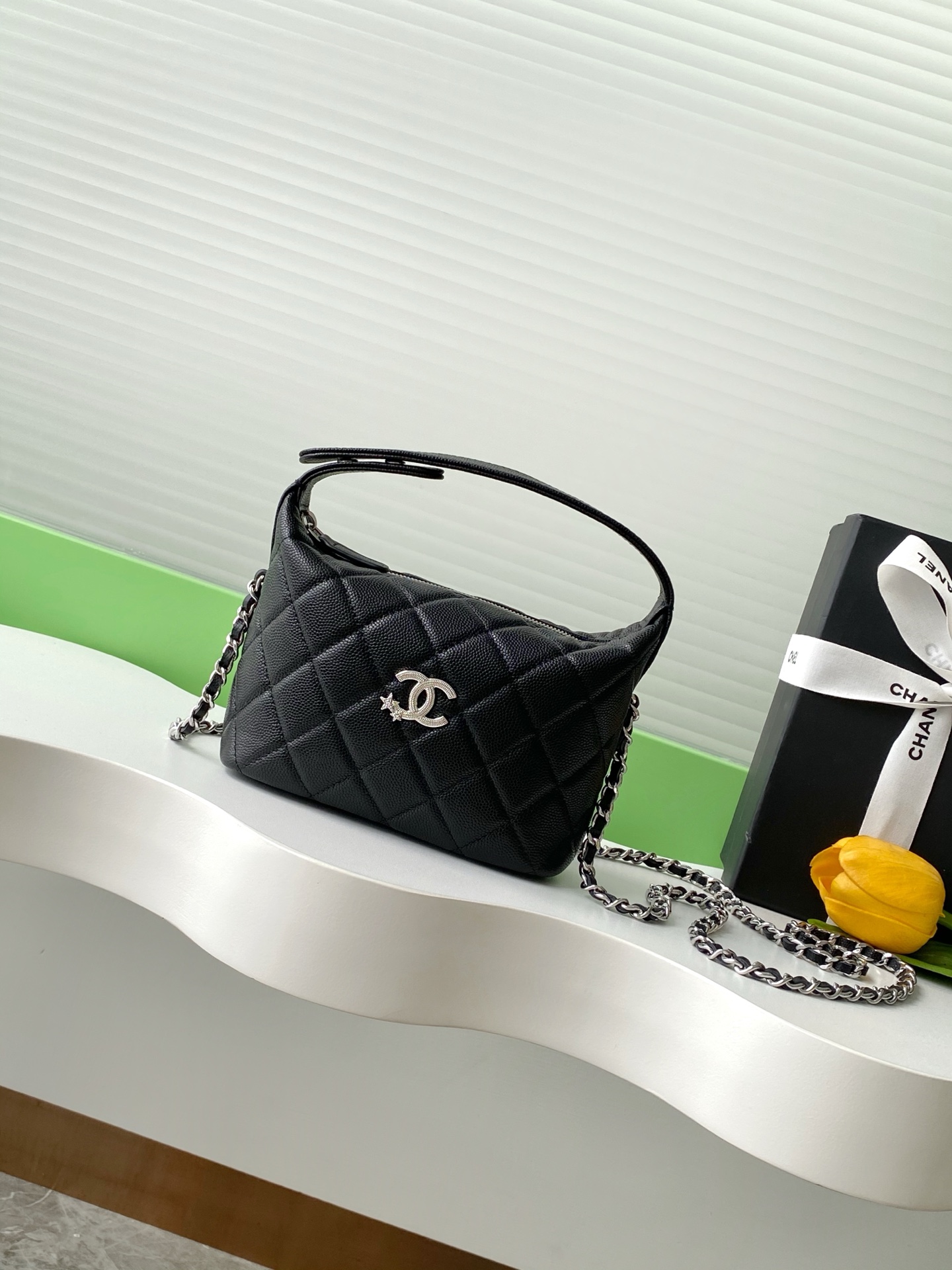 Elegant Chanel Double C Star Quilted Leather Shoulder Bag - Black